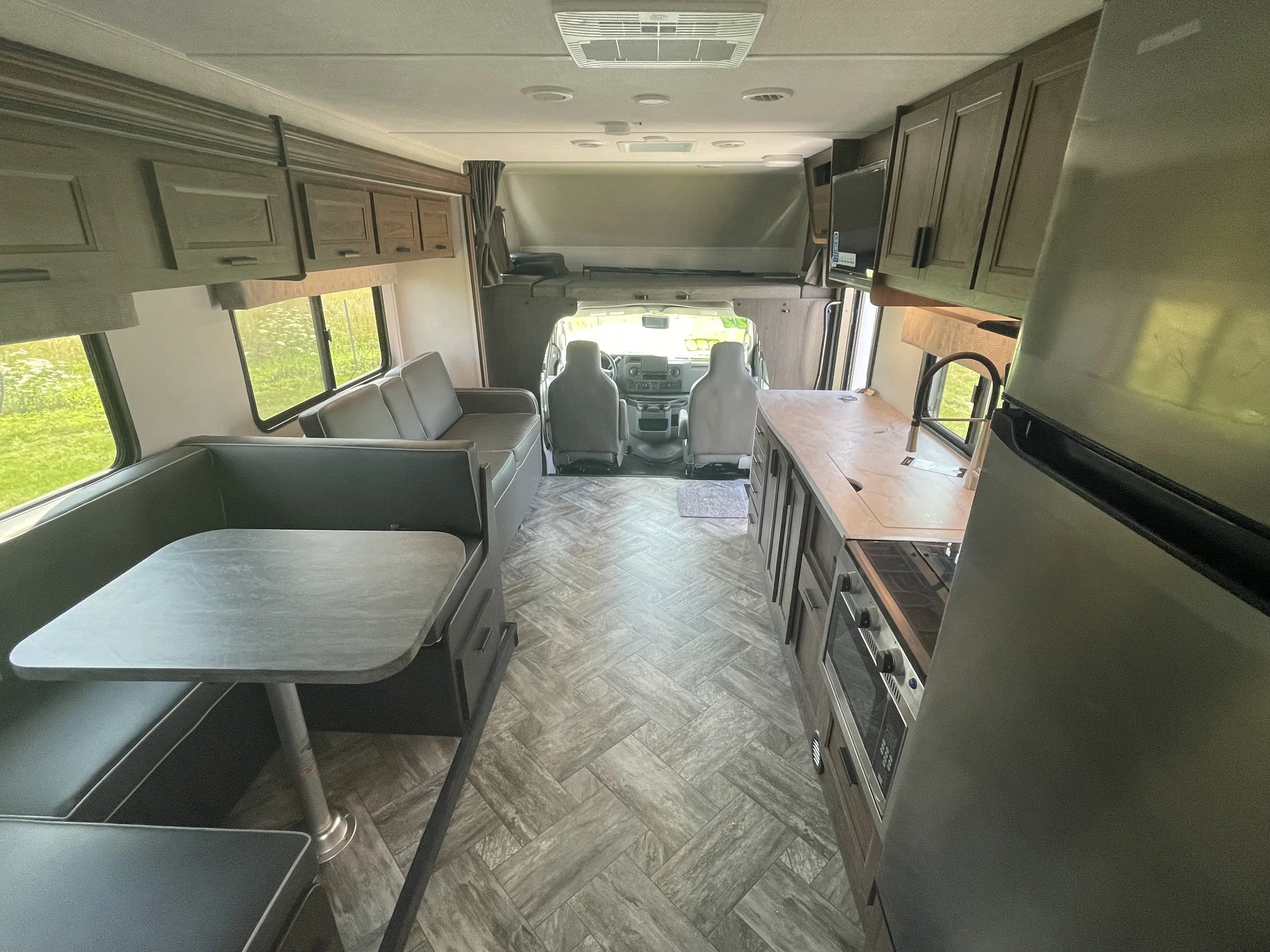 2022 Forest River Sunseeker 3010DS