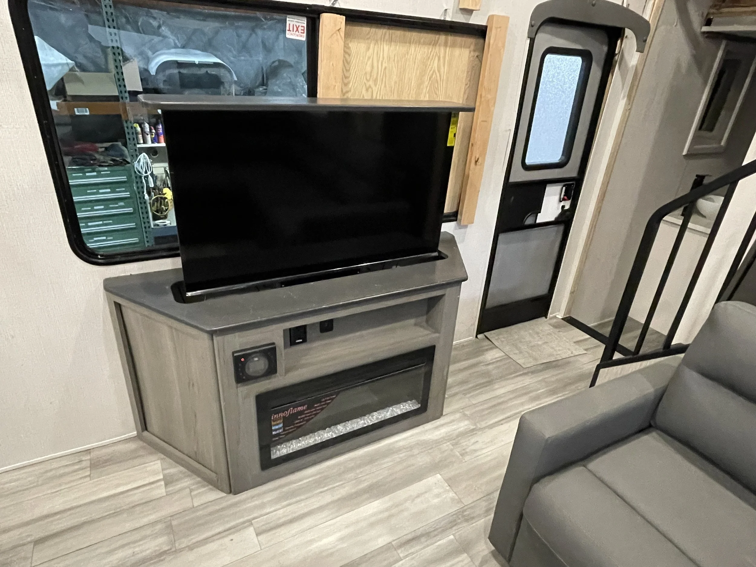 2024 Keystone Residence 40CLDL Destination Trailer