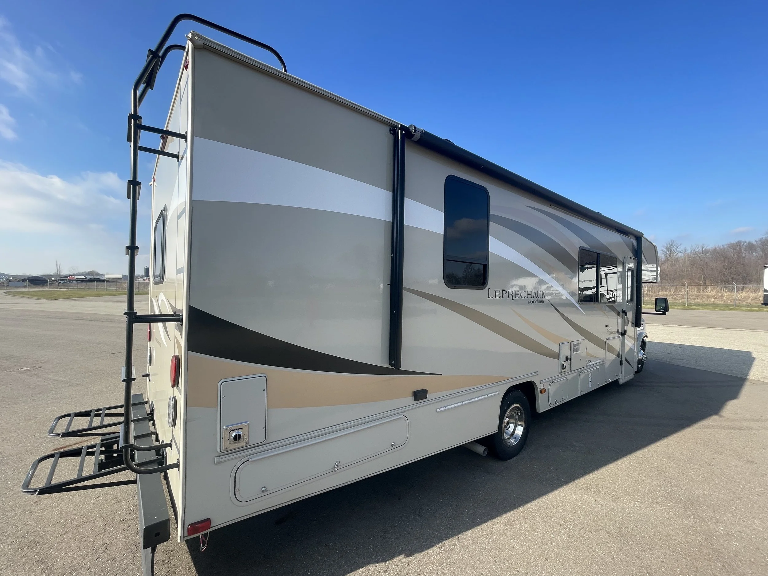 2019 Coachmen Leprechaun 311FS