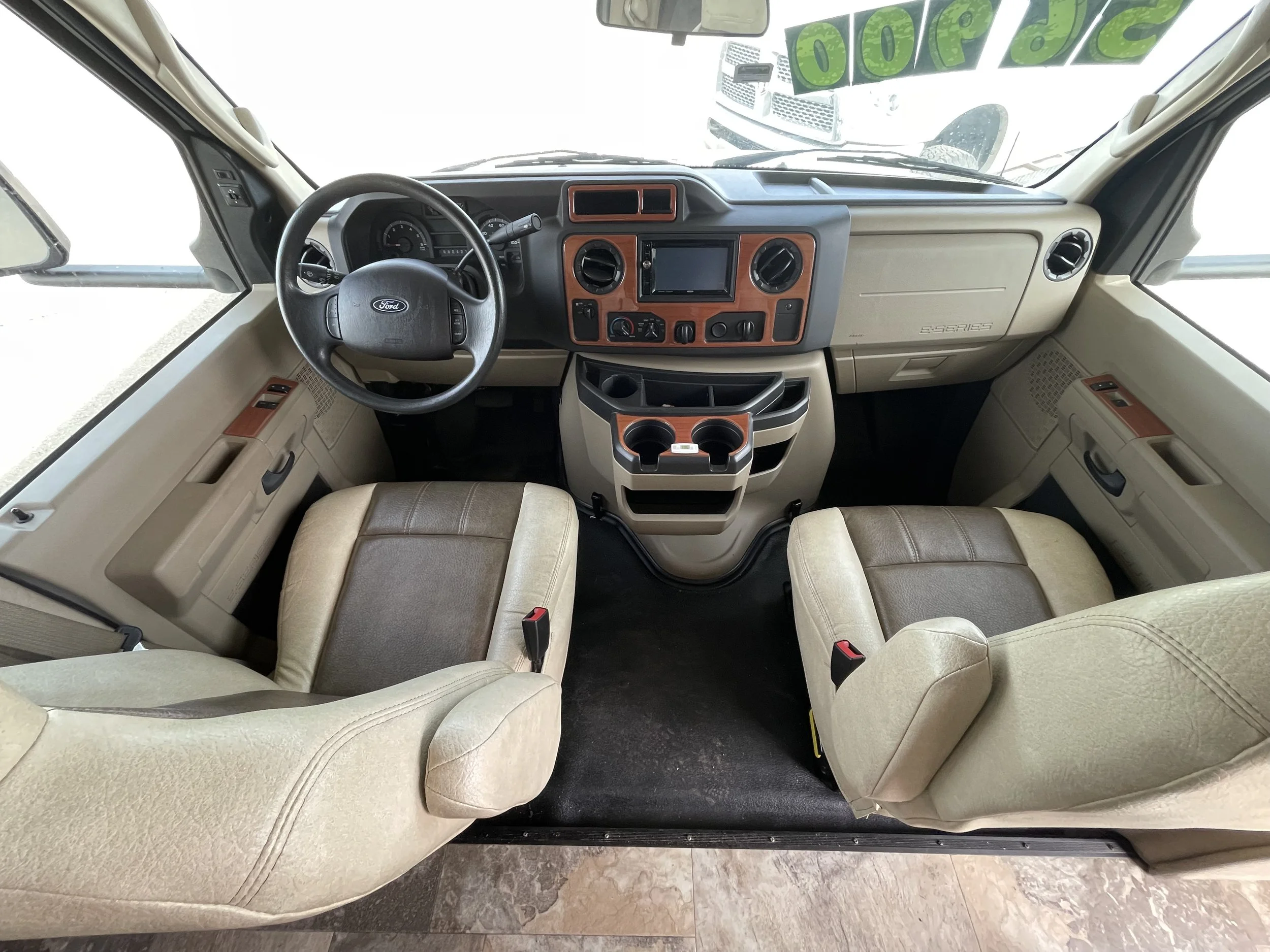 2019 Coachmen Leprechaun 311FS