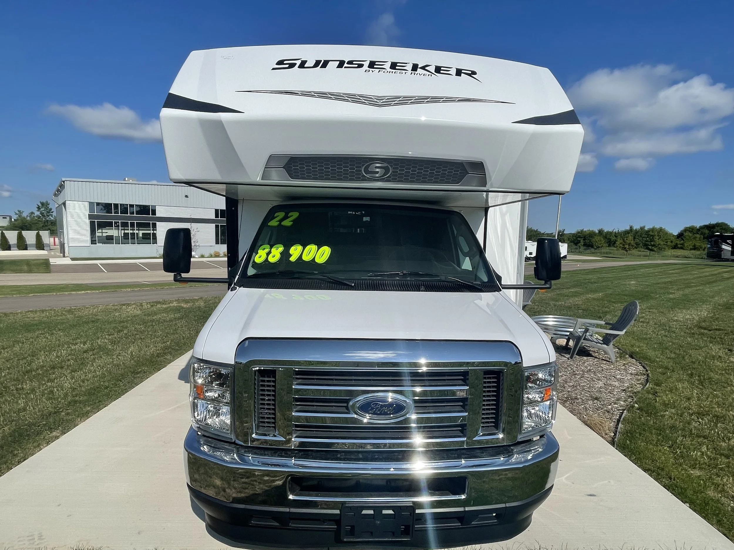 2022 Forest River Sunseeker 3010DS Front