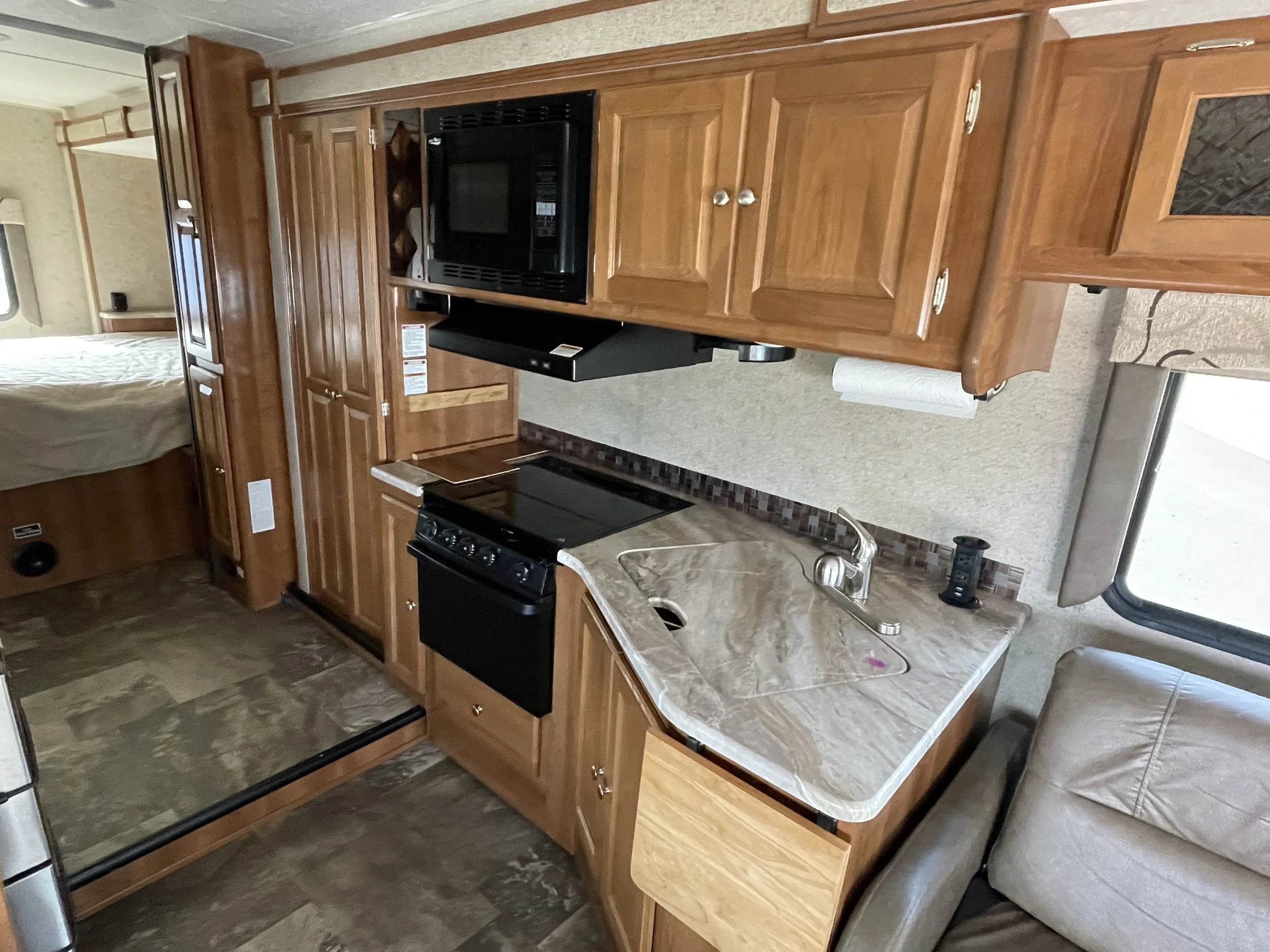 2019 Coachmen Leprechaun 311FS