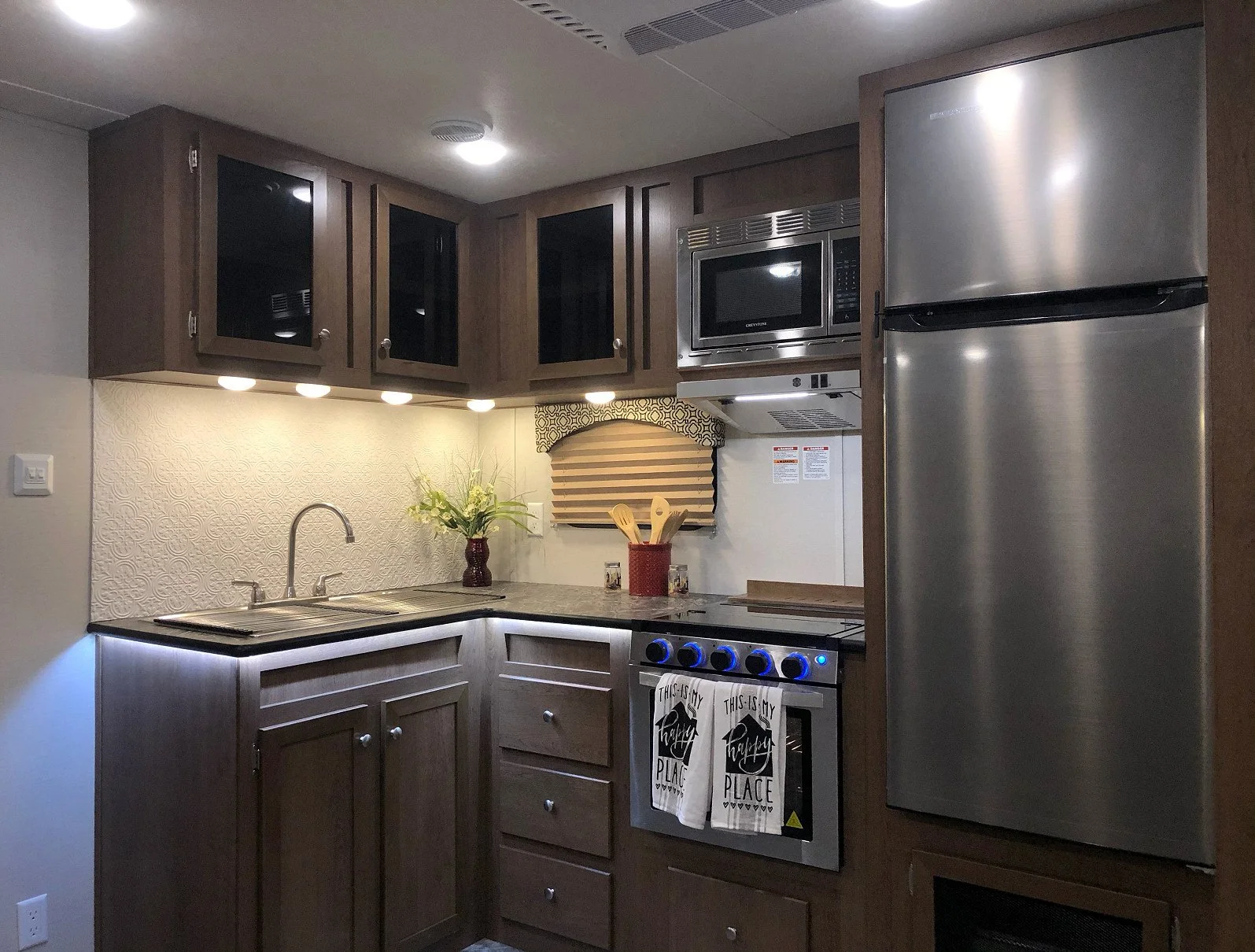 2022 Navigation 291 DBS Kitchen