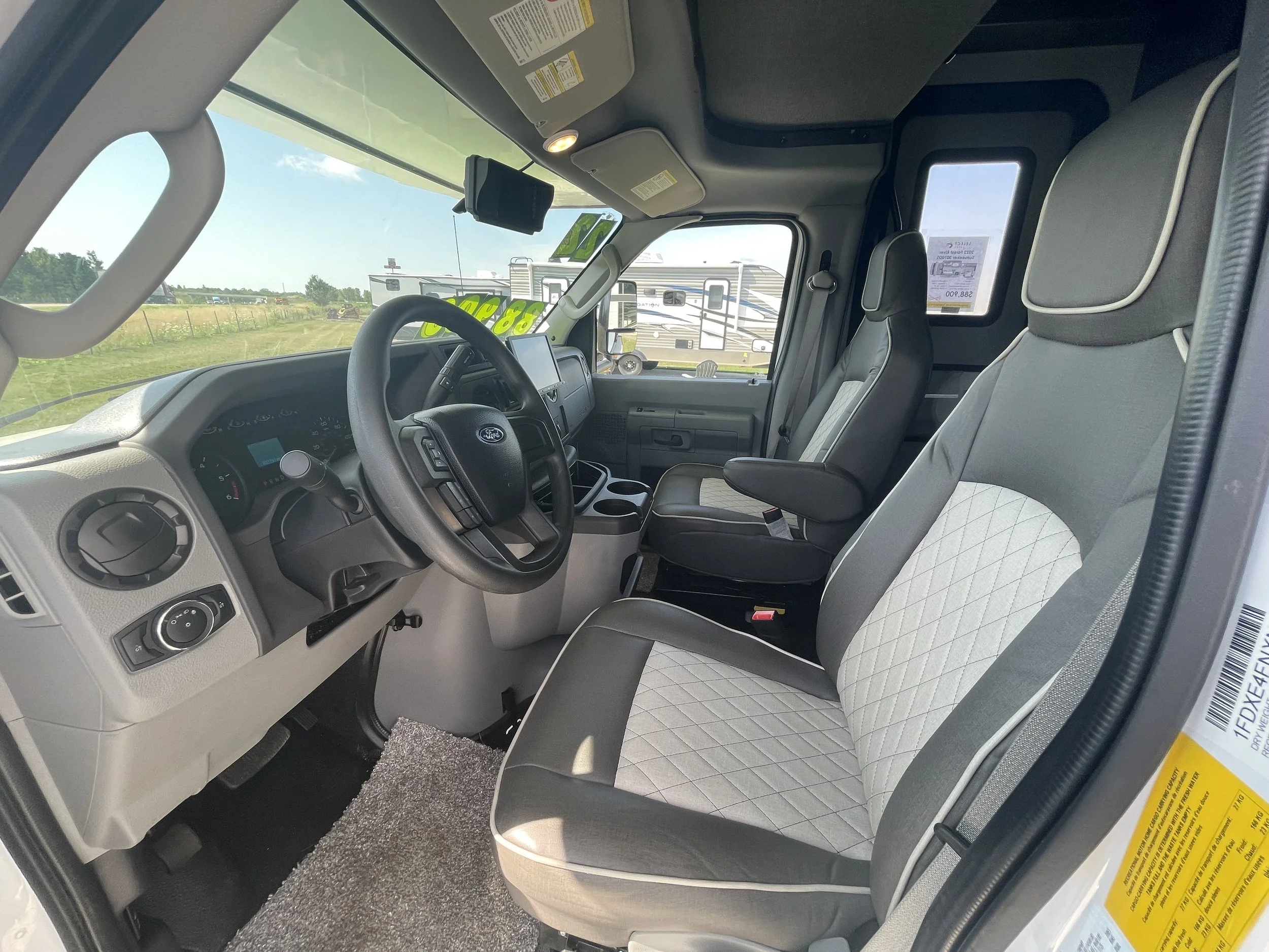 2022 Forest River Sunseeker 3010DS