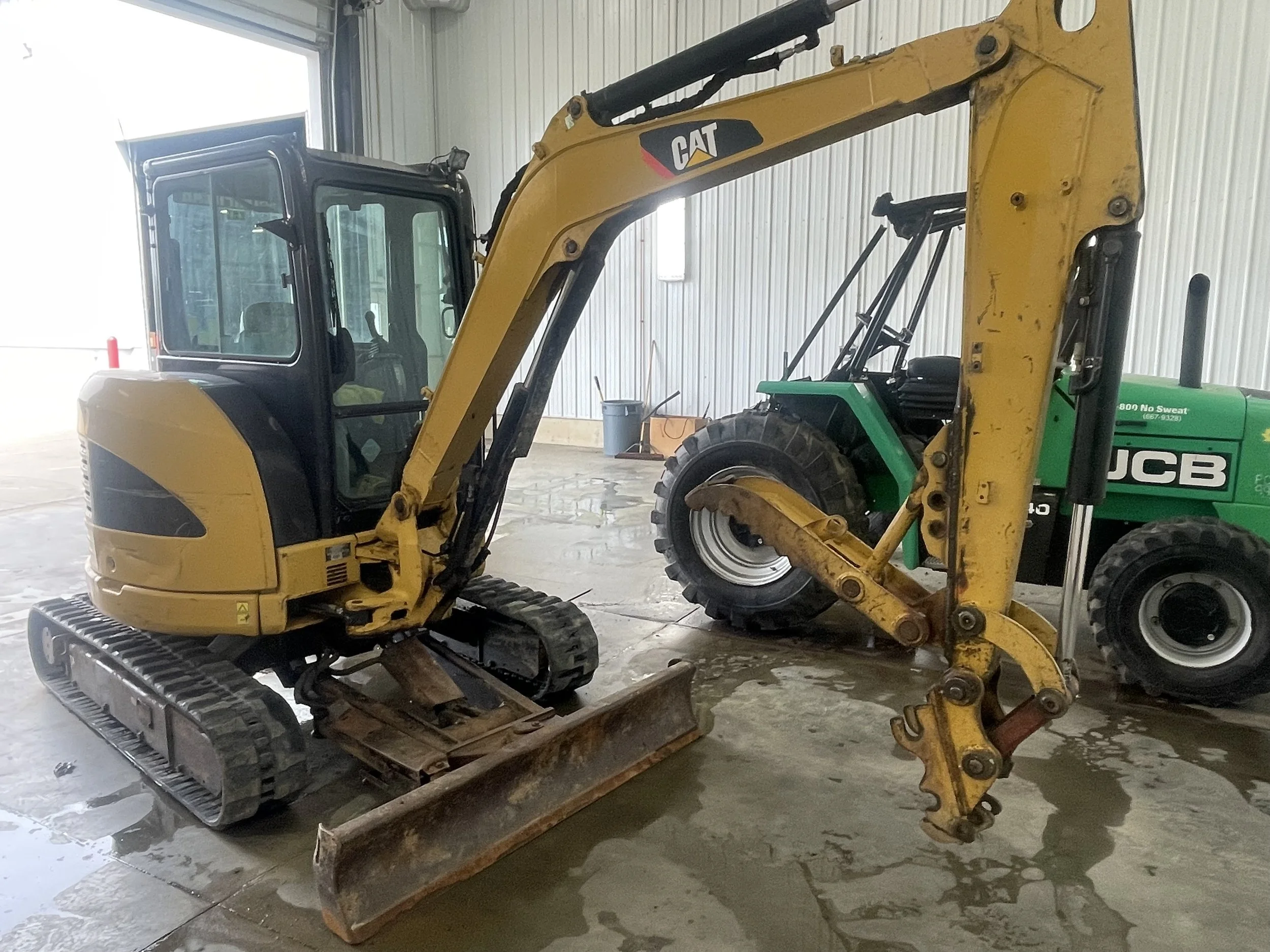 2007 Cat 303.5 CR Mini Excavator For Sale