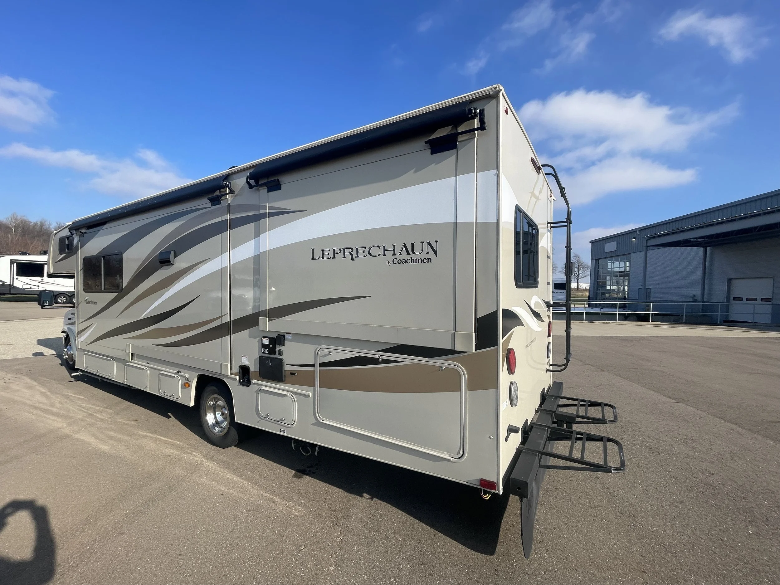 2019 Coachmen Leprechaun 311FS