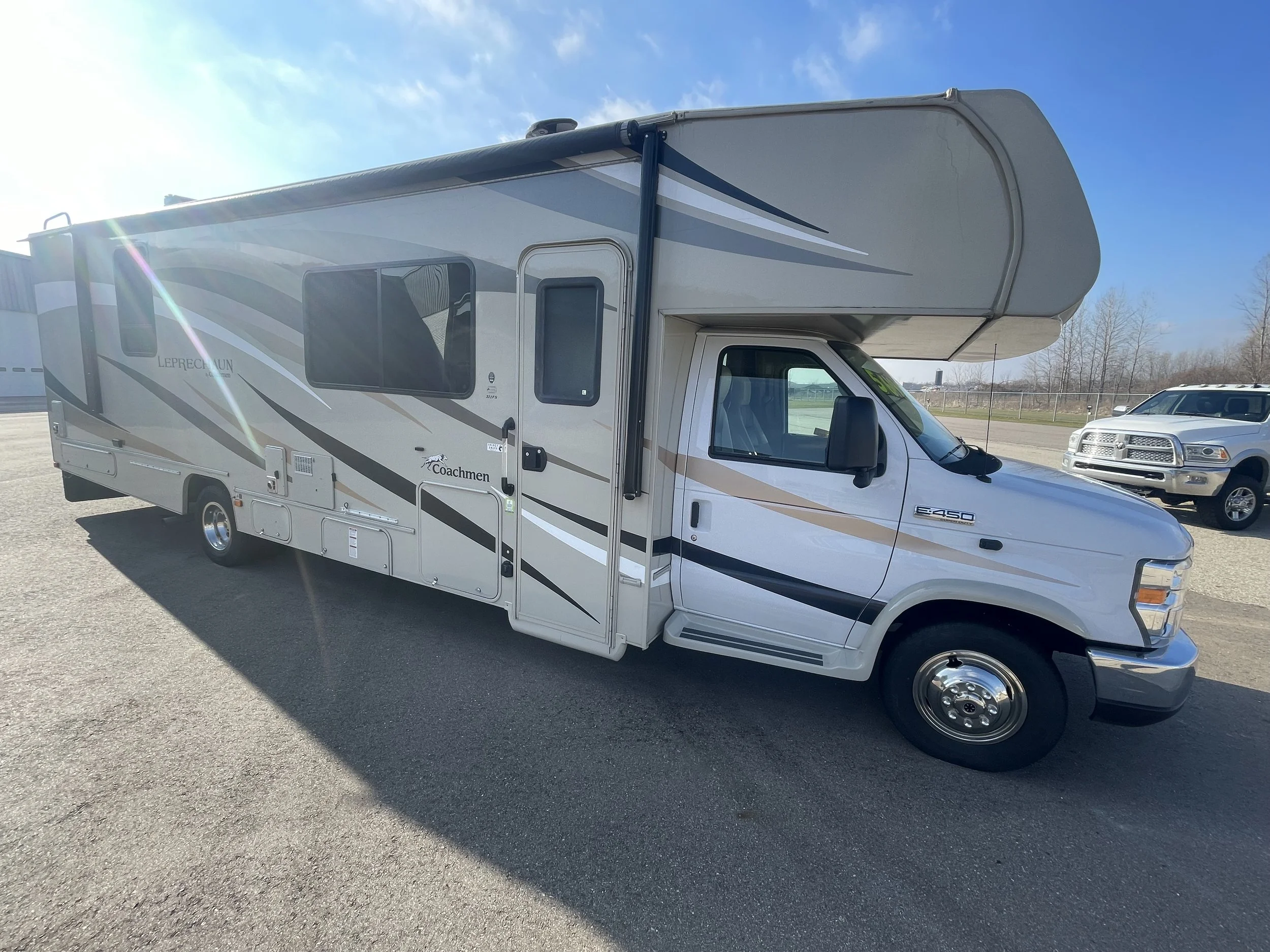 2019 Coachmen Leprechaun 311FS