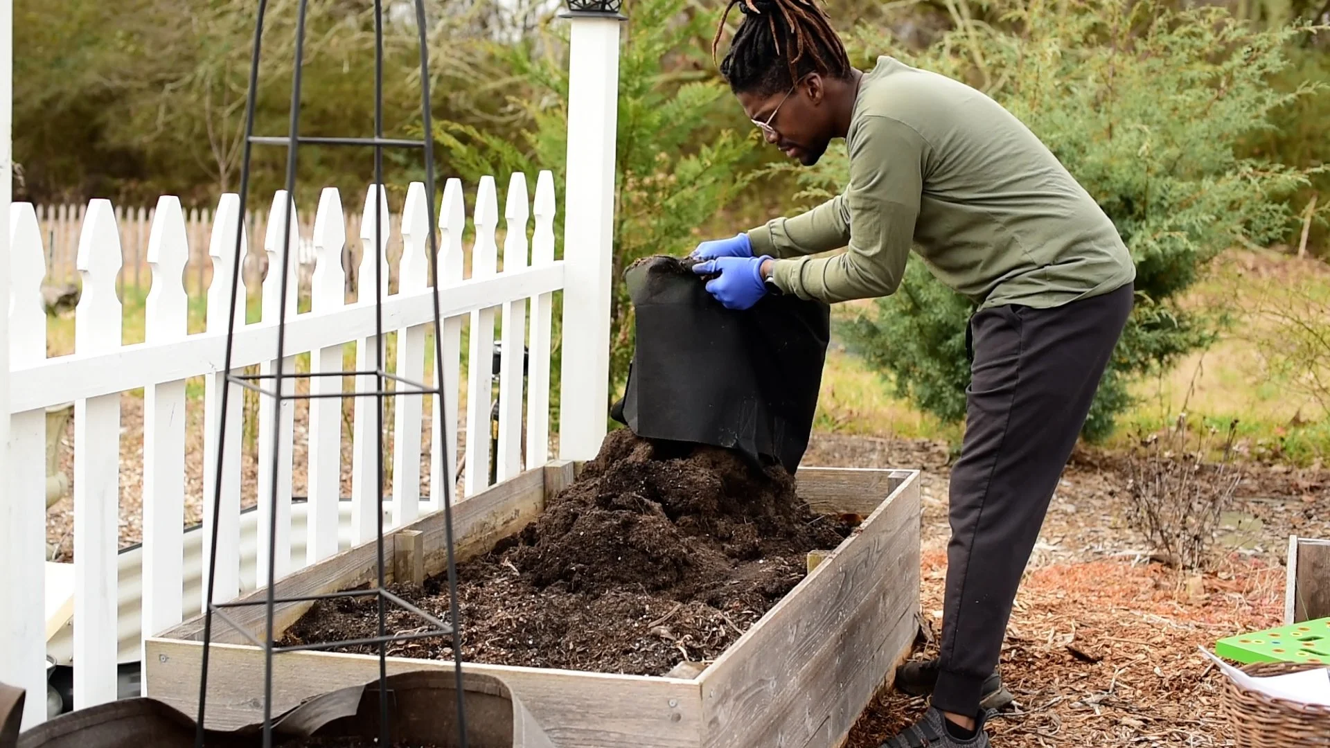 Use This Simple 3 Step Process for Planting a Raised Bed Garden (With