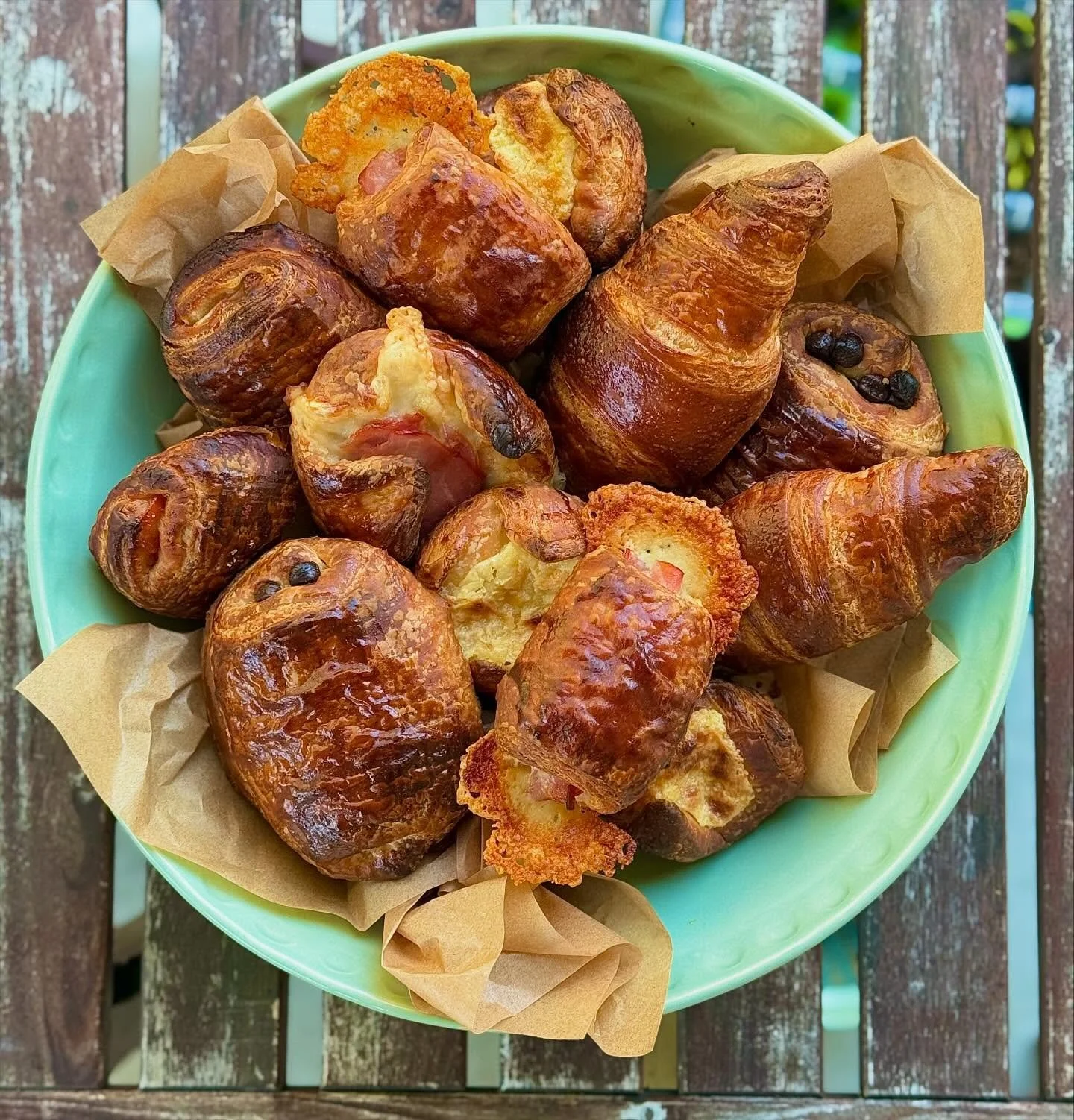 If you can dream it, we can make it happen 🥐 Our baker extraordinaire, @rayabelnasavedra makes everything from scratch 👩🏼&zwj;🍳💕 seriously, we mill our own grain from @grandtetonfamily wheat 🌾 berries, so you are getting the very best, each and