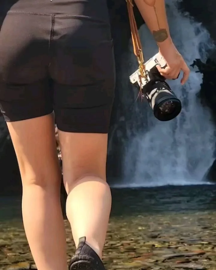 Ya'll are special cause you get the EXTRA discount code from me 😍

Use code: BF30 for an extra 5% off @rose_anvil this Black Friday!! 

I exclusively use Rose Anvil camera straps! I have their
✨️ Lone Bandit Strap
✨️ Lasso Link Neck Strao
✨️ Slim Ne