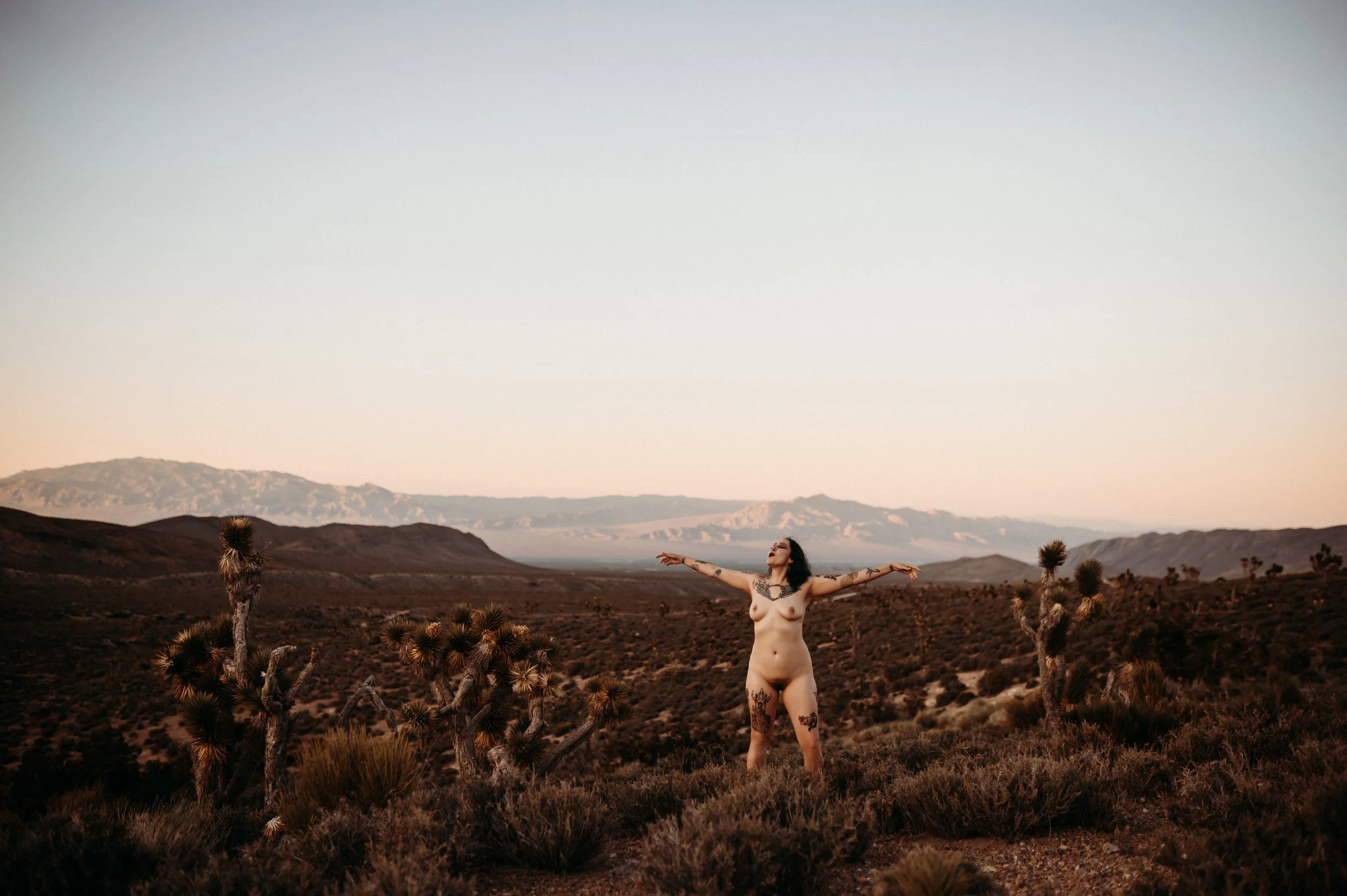 Desert sunset boudoir las vegas nevada zealous stills outdoor photo shoot