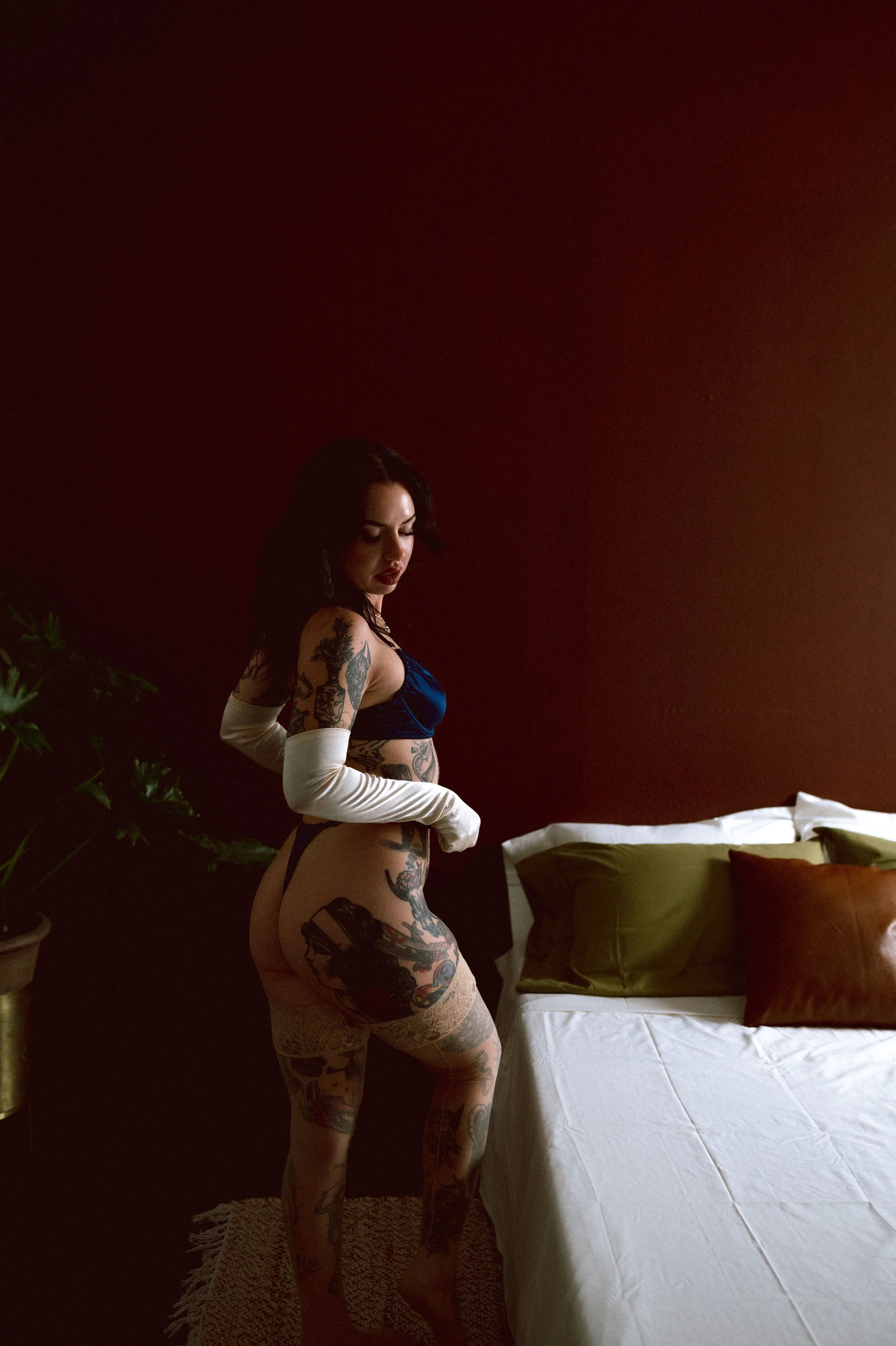 las vegas boudoir photography studio dark and moody