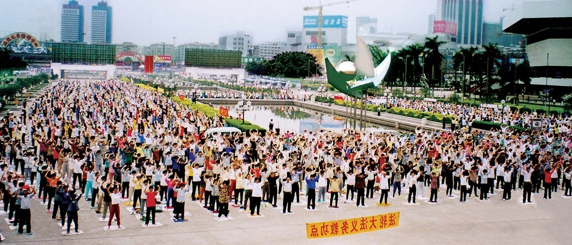 The big group mediation exercises in China.