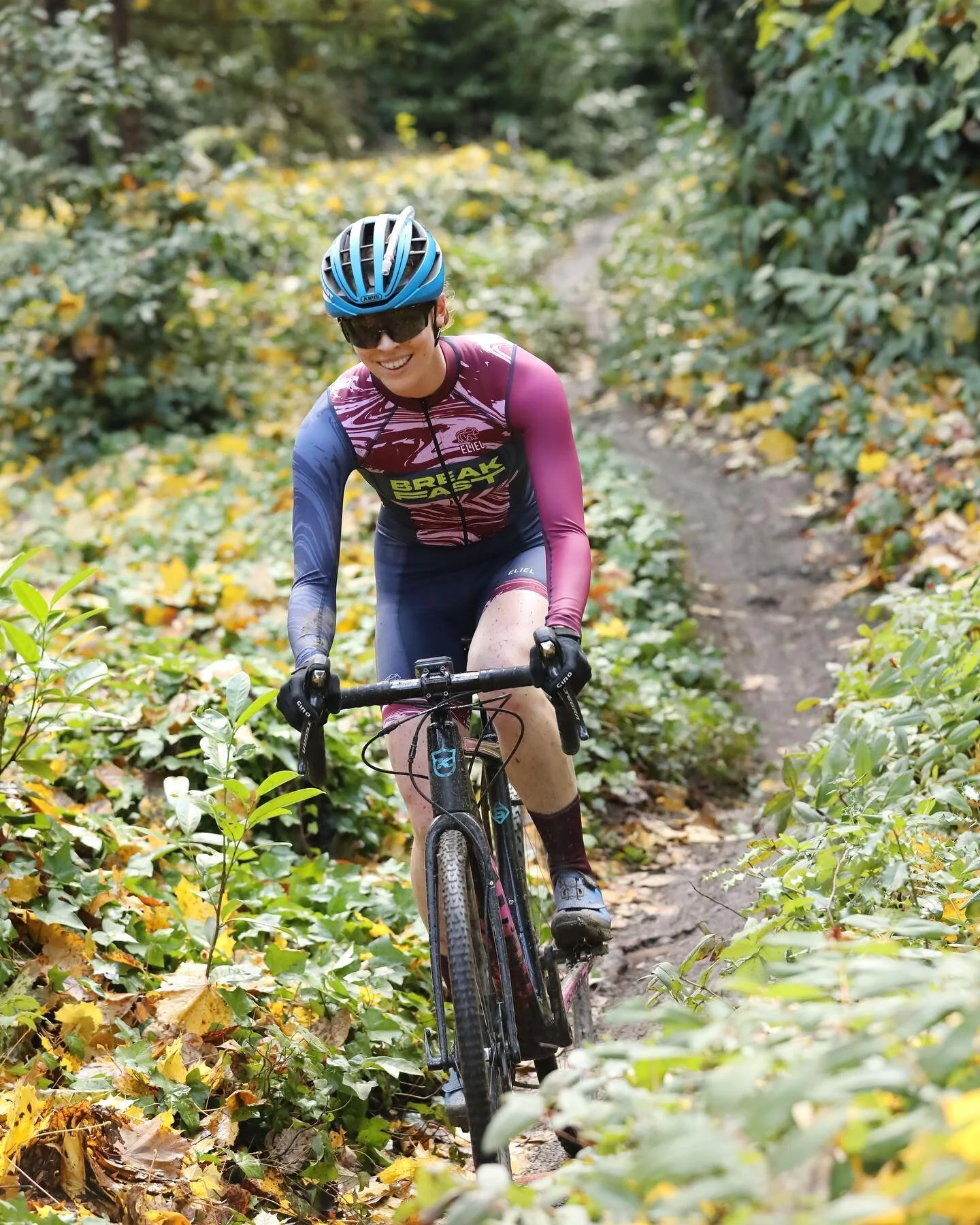 SIMILAR SHOTS 📸

Photos 1&amp;3: @woodinvillebicycle 
Photo 2: David Volkert 

#breakfastracingteam