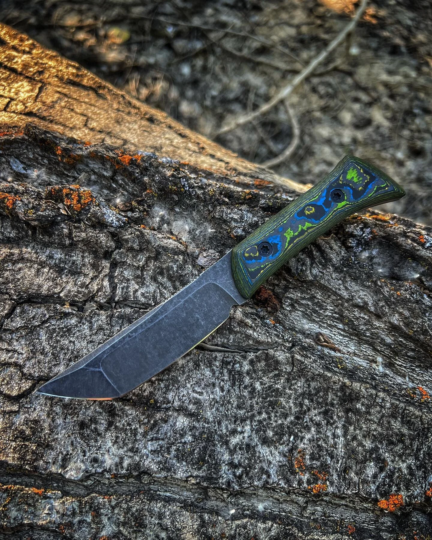 Prototype Tanto. Needs more handle I think. Magnacut @64 hrc and gecko @camocarbon scales.

Been messing with with a plate/oil interrupted quench combo shooting for more uniform martensite formation and less RA (in addition to cryo treatments immedia