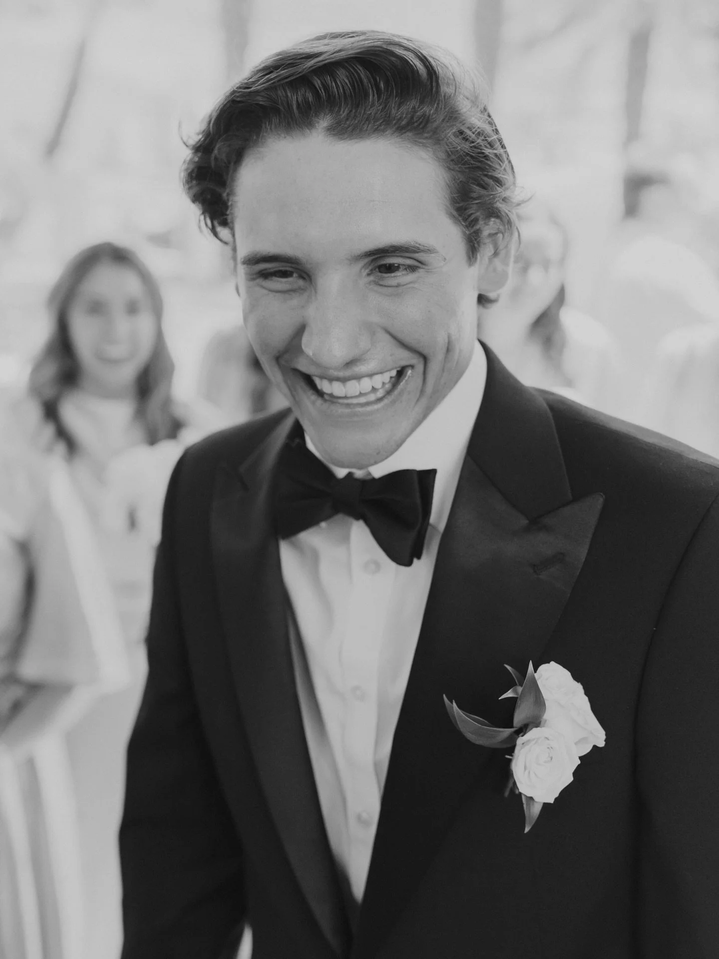 Don't make me pick a favorite 🫣 One of my biggest wedding day tips: stay close! It keeps the day intentional, the moments genuine, and the experience on what matters most - the two of you XOXO

[wedding day portraits, just married, vintage car, vint