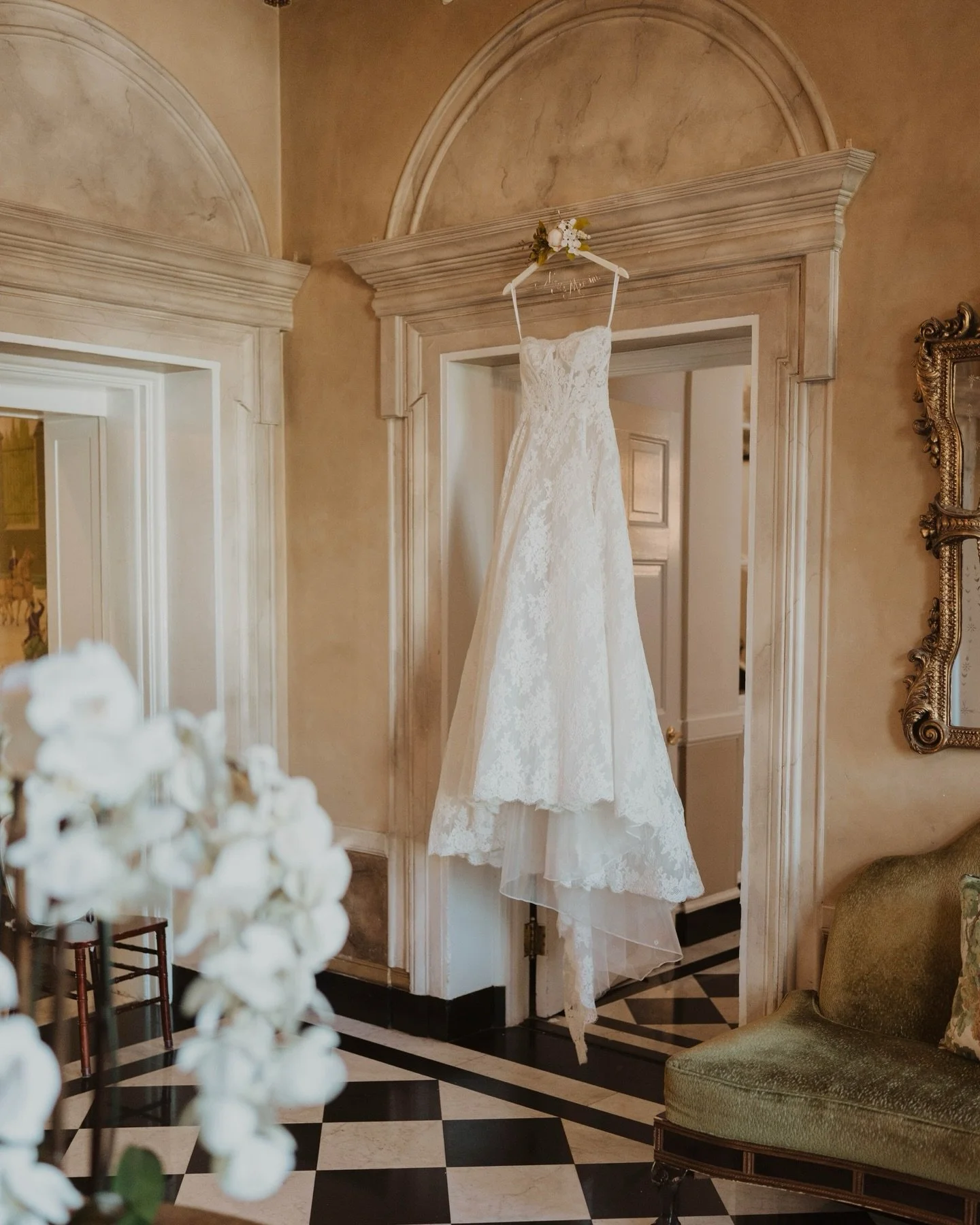 A moment for the dress, a true showstopper and even more so with the beautiful bride in it🤭

lace wedding dress, lace sleeves, colorful weddings, flash bridals, first look, luxury wedding photographer, New York bride, New York wedding photographer, 