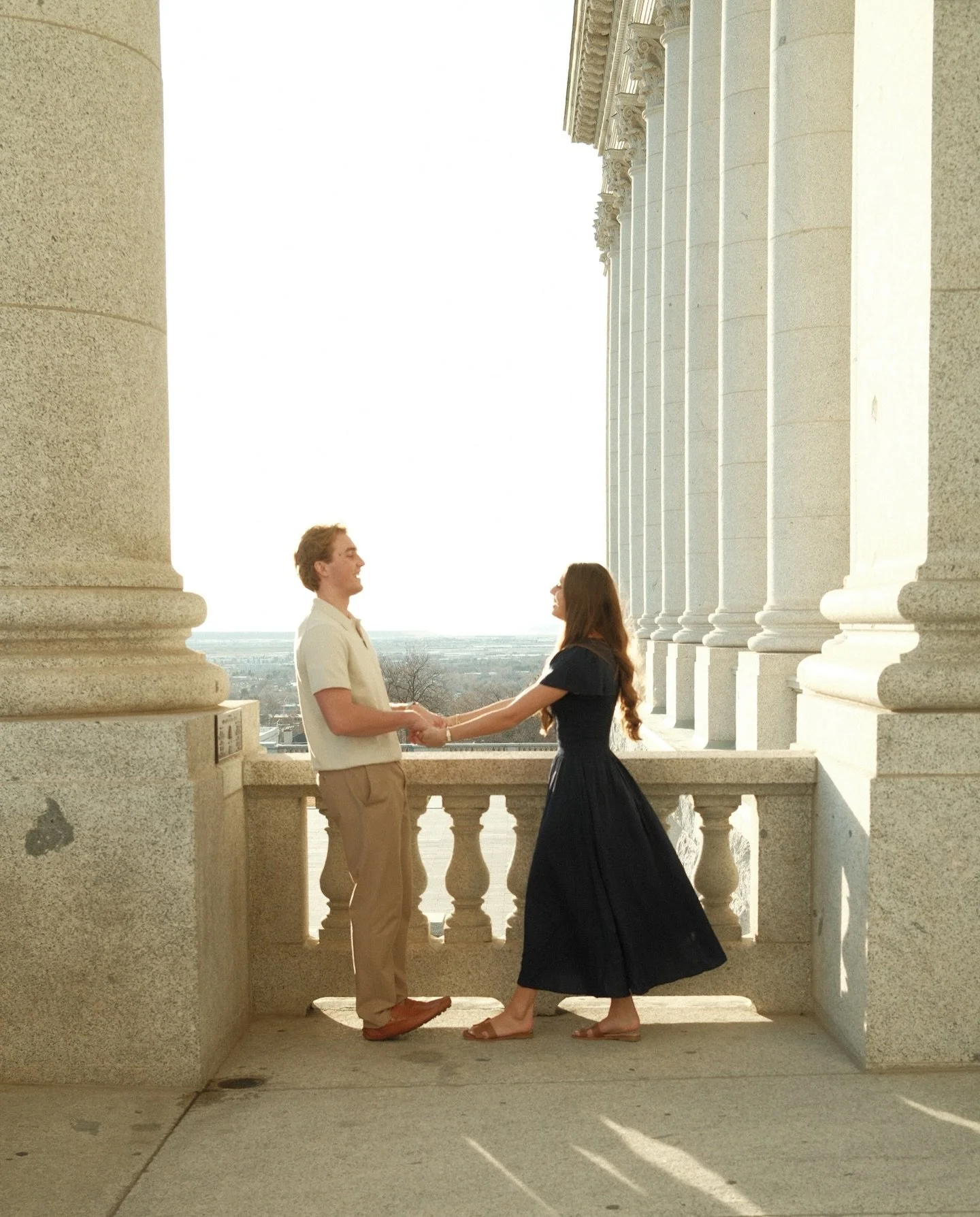 Maren + Payton had the whole Utah Capitol to themselves and golden hour showed up like it knew 🌅

fujifilm fujifilmcamera utahcapitol utahengagements saltlakecityengagements utahweddingphotographer goldenhour justengaged luxuryengagements engagement
