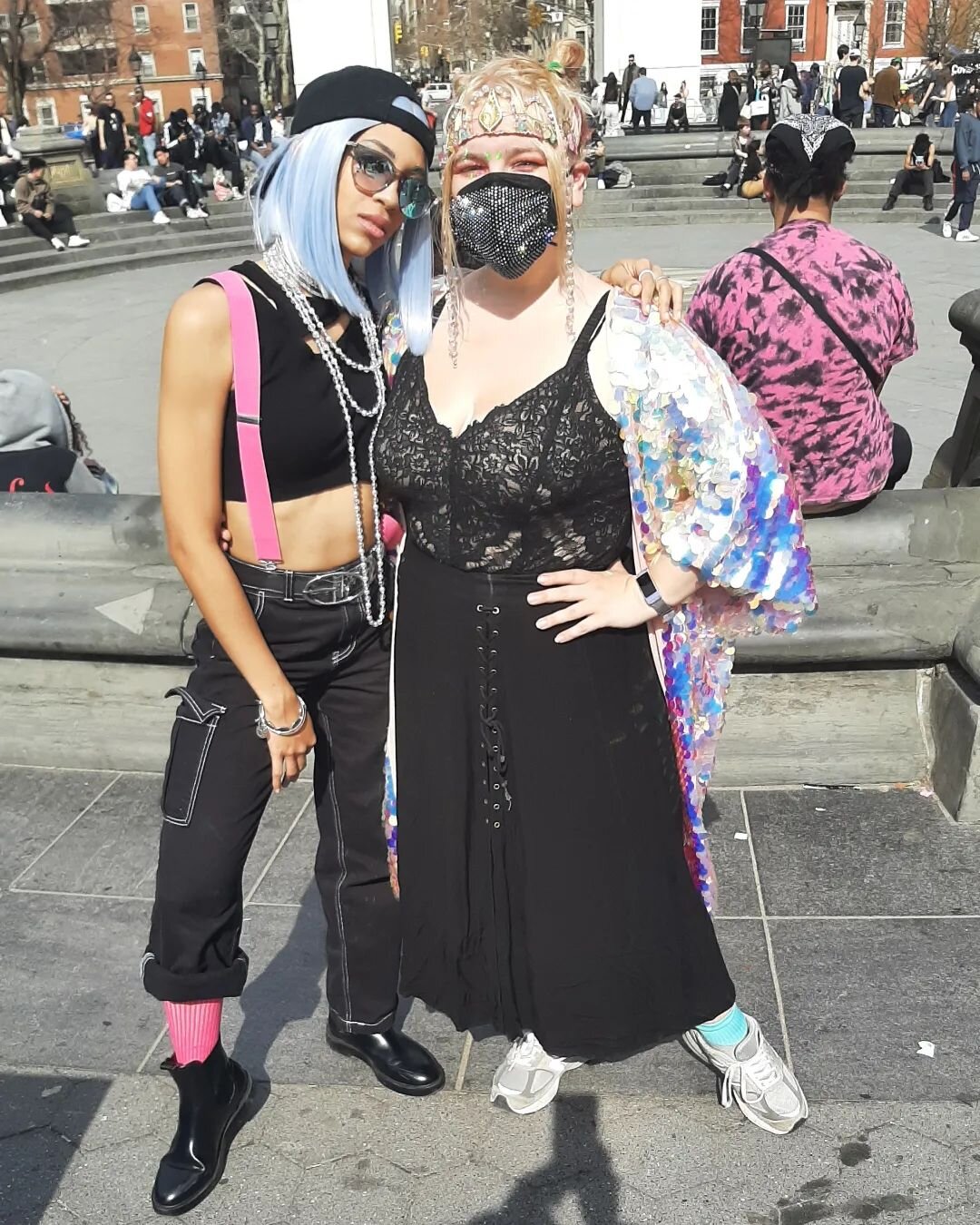 Oh my gosh, thank you NYC!

What an incredible month this has been, serving looks and sharing sparkly shiny goodies with you. Today was gorgeous and I had so much fun bringing cyberpunk realness with my gorgeous partner in crime @mizukilives1 

Thank