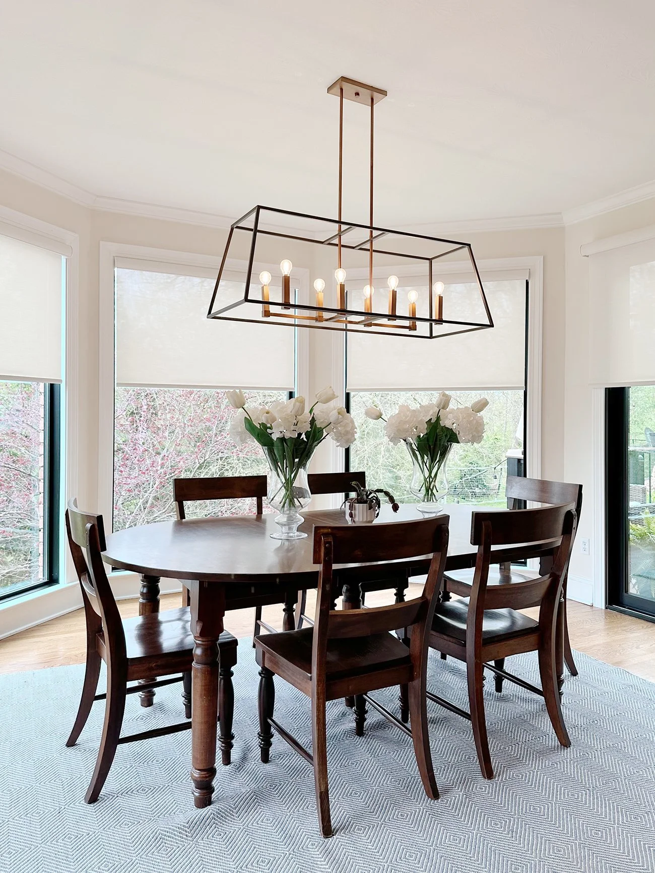 Motorized Screened Roller Shades