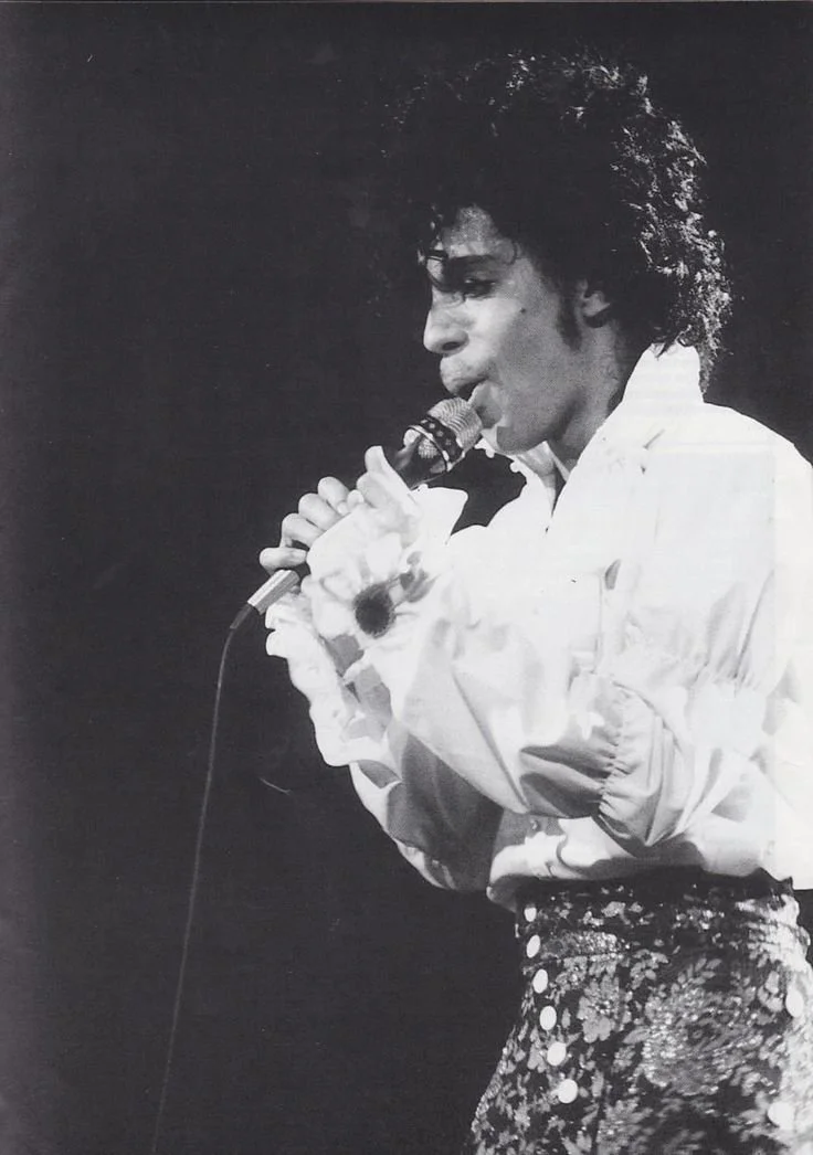 Dark Karaoke with KJ Mamon