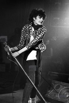 Dark Karaoke with KJ Mamon