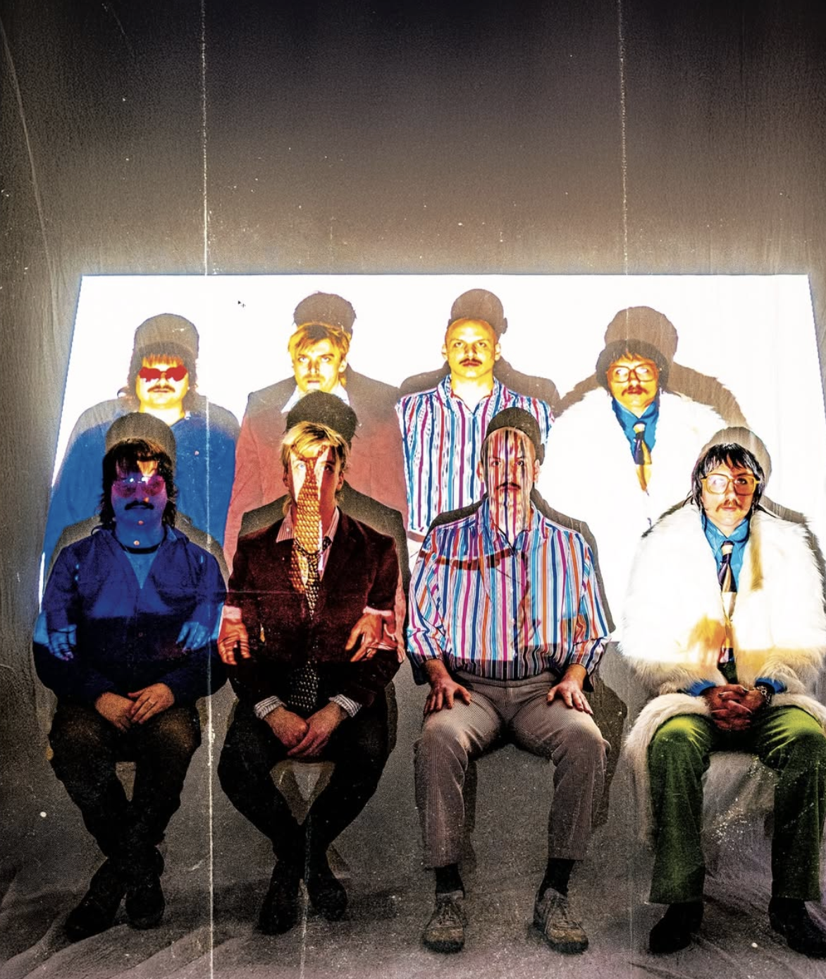 Club Deluxe with Obedient and Of Wires