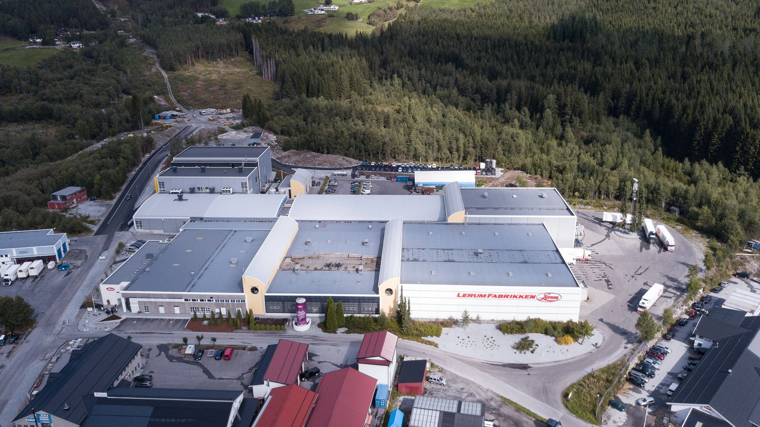 Regjeringa ynskjer å dekke faste kostnadar for bedriftene