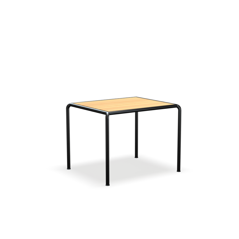 6 madeira clara preto 749€.png
