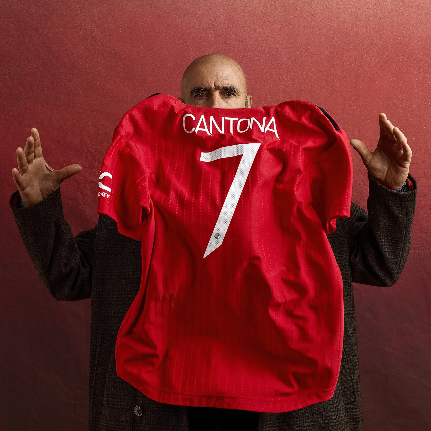 SEVEN_CANTONA_3_1X1.jpg