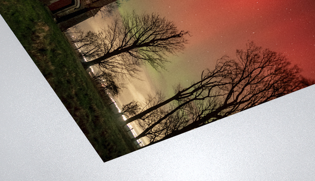 store-ayrshire_night_sky-uarora_over_barnweil_monument-paper.png