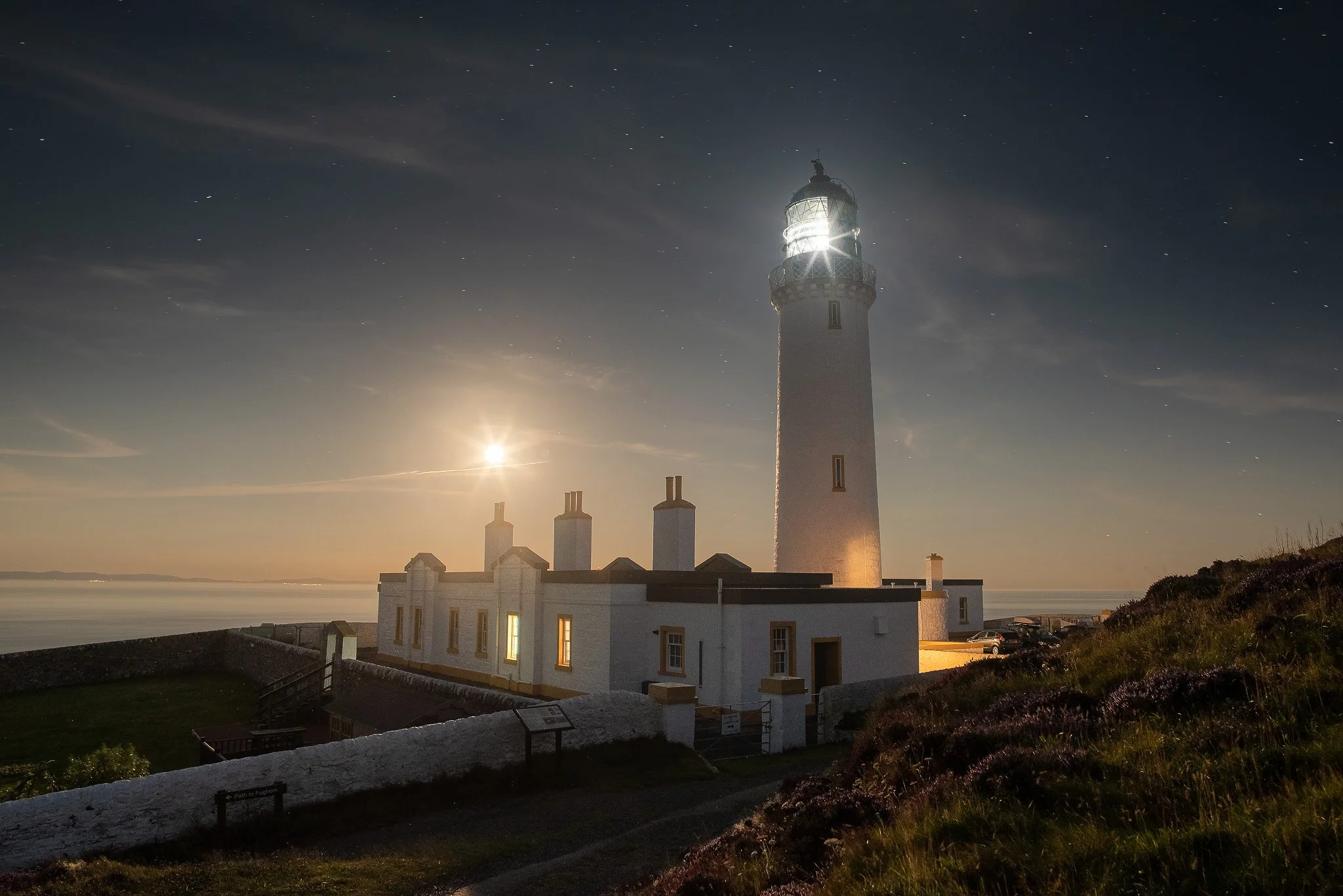 nightscape_2048_Mull Of Galloway Moonset-01.JPG