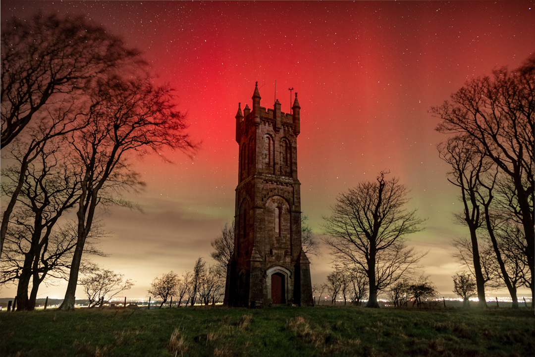 store-ayrshire_night_sky-uarora_over_barnweil_monument-image.png