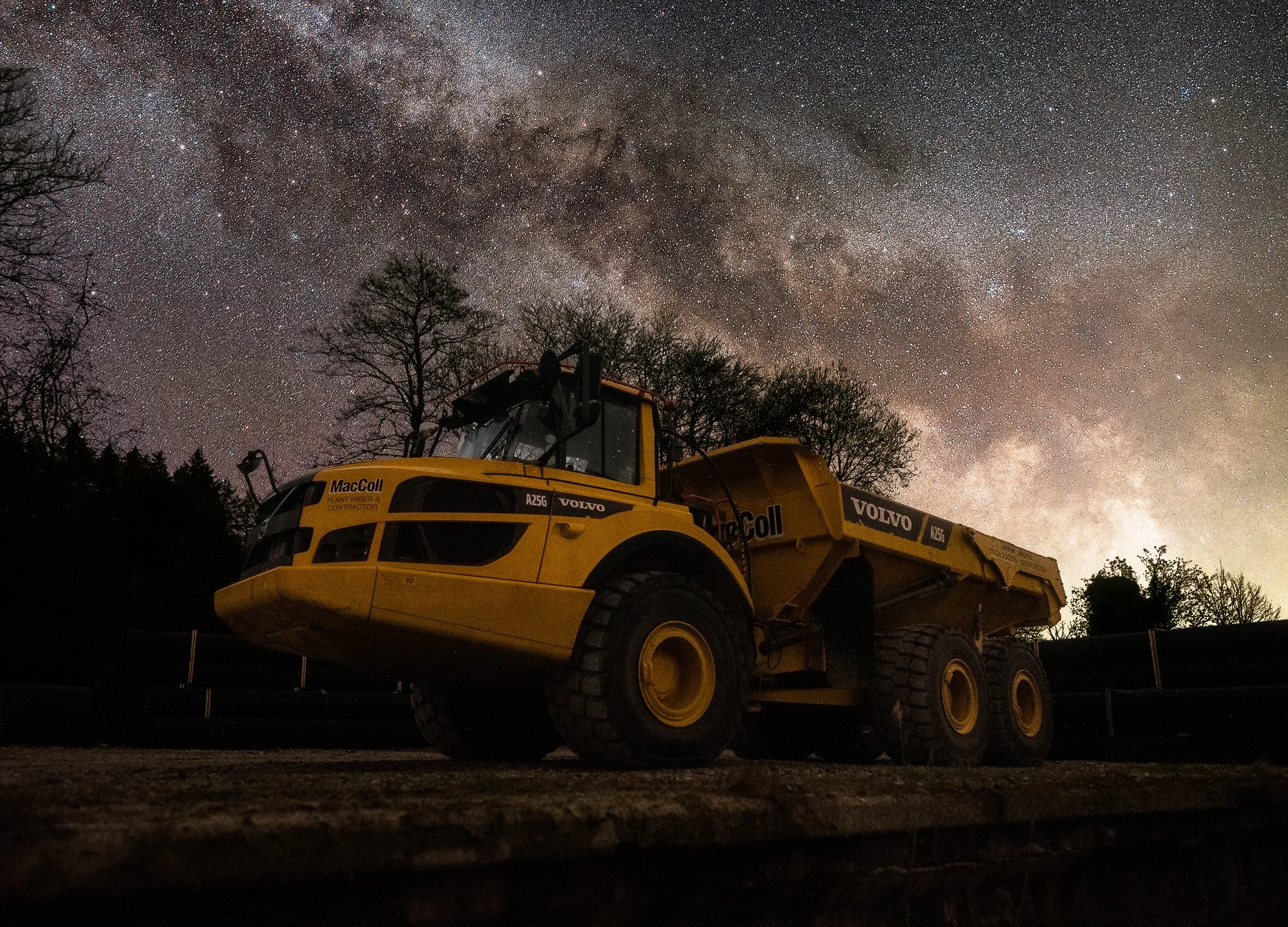 nightscape_full-tiff_milky-way-dumper.JPG