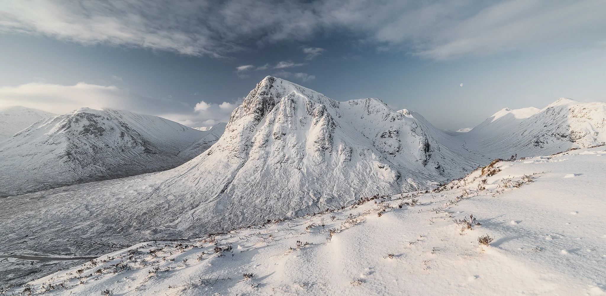 landscape_2048_Snowy-Beinn-a'Chrulaiste-.JPG