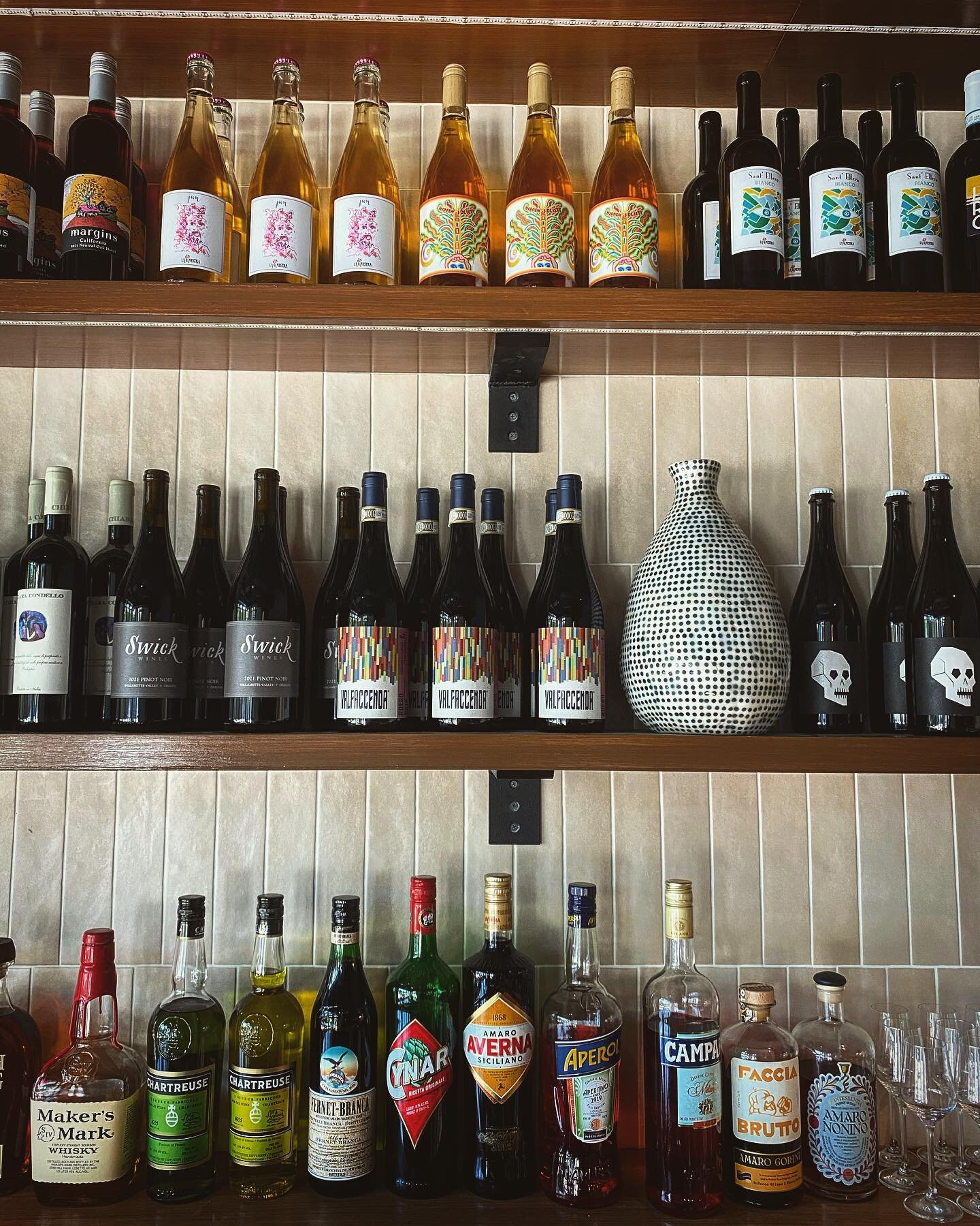 .
🍷Natural Wine before pizza, Amaro after pizza 🍷

 #yesdear #canotto #gluenloversonly #sicara #cambridge #centralsquare #pizza #bostonfood #winebar #naturalwine #bostonfoodie #foodie #eaterboston #amaro #bostonfoodjournal #bostonrestaurants #foods