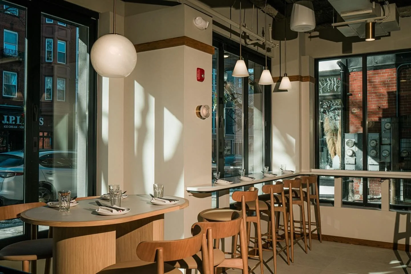 JOIN OUR TEAM IN SOUTH BOSTON

Lead Prep Cook
Hosts
Servers
Support

Email us infosouthie@sicarapizza.com