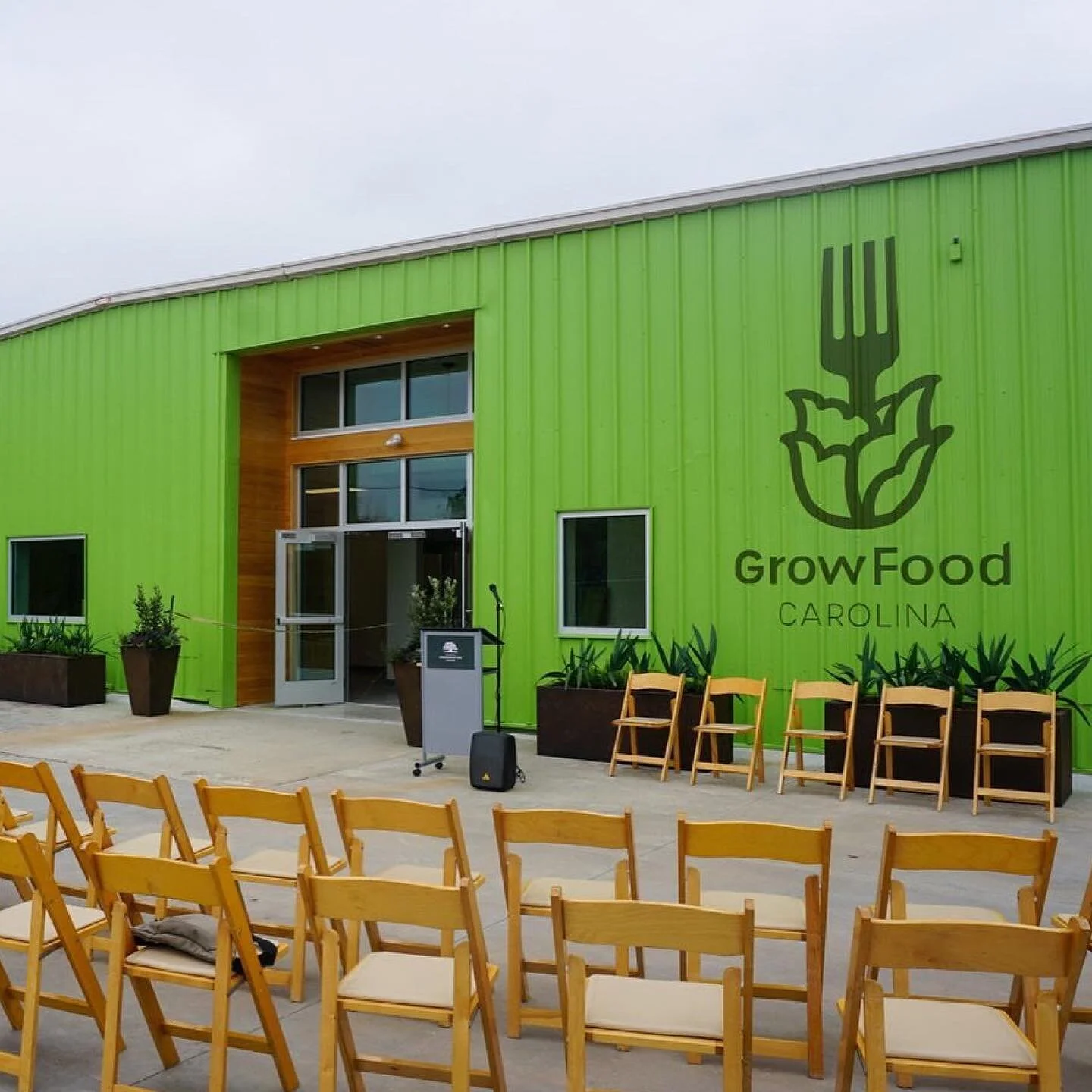 Brand refresh for GrowFood Carolina, the food and agriculture program of the Coastal Conservation League based in Charleston, SC 🥬

After the Coastal Conservation League's brand refresh in 2019, GrowFood's brand needed to be updated to meet the new 