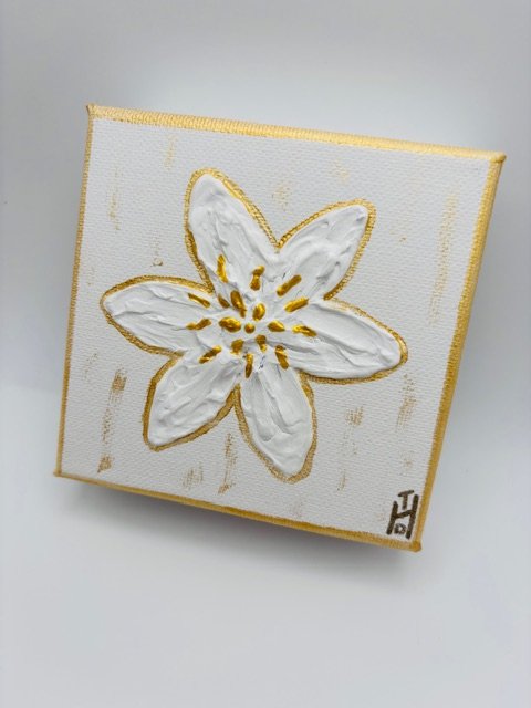 Golden Lily Small 4.jpg