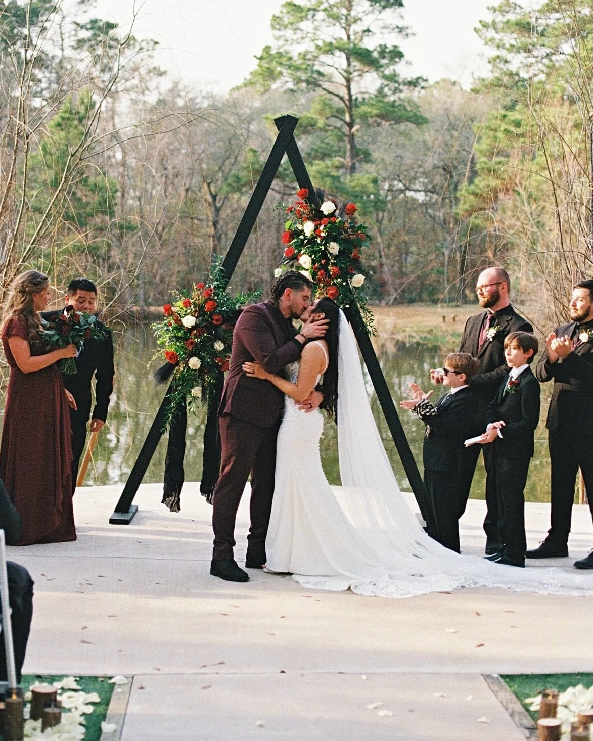 A few film photos I adore from assisting @manuelayalaphotography back in February at one of my fav venues 🥀

&bull;

Houston wedding photographer, Texas wedding photographer, Texas photographer, Houston photographer, 2027 bride, Texas spring wedding
