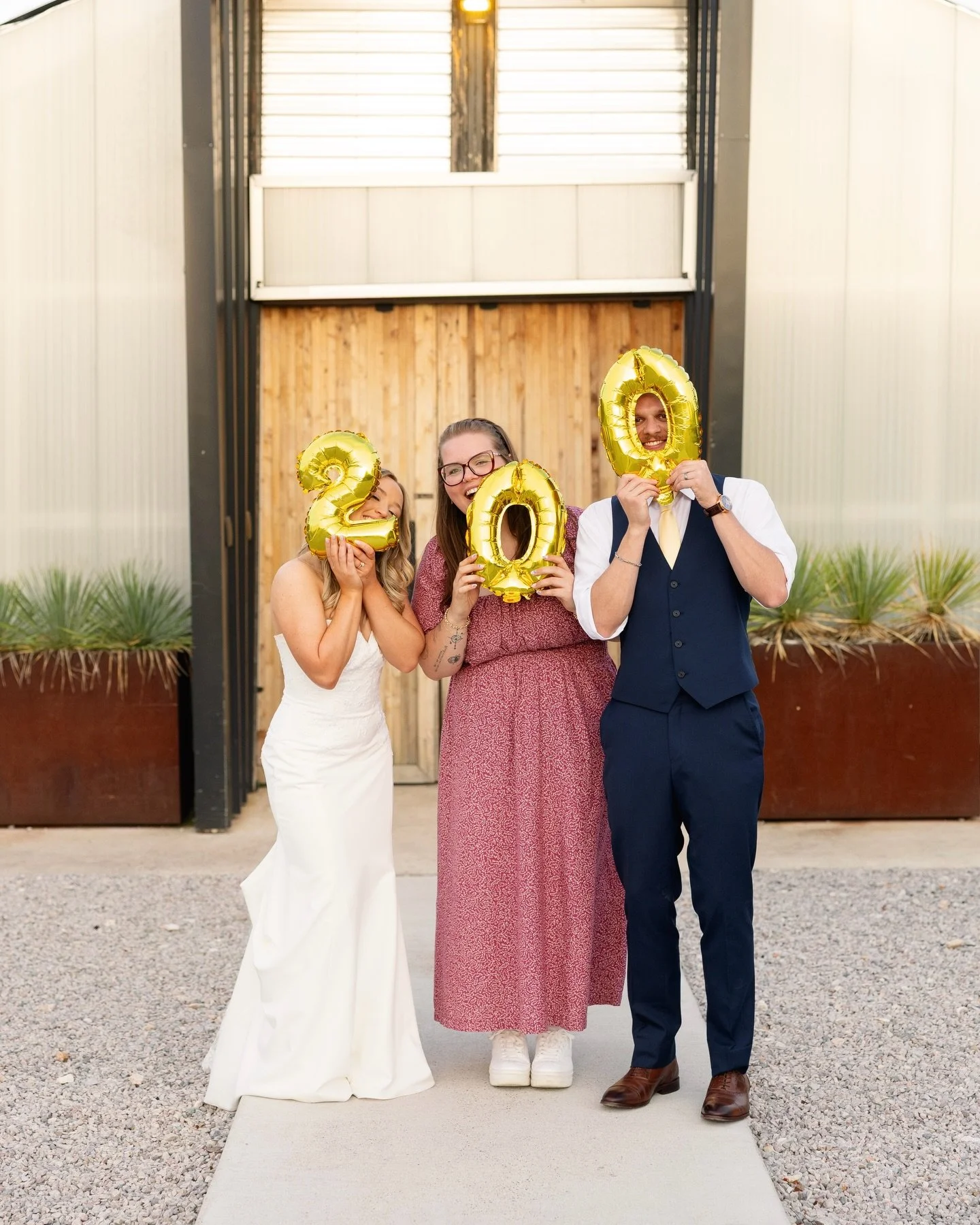 I could write a novel of how surreal it feels to have hit 200 weddings six years into my wedding career but I&rsquo;ll keep it short &mdash; forever grateful. So thankful. Eternally blessed with the most incredible couples. I spend my weekends gettin