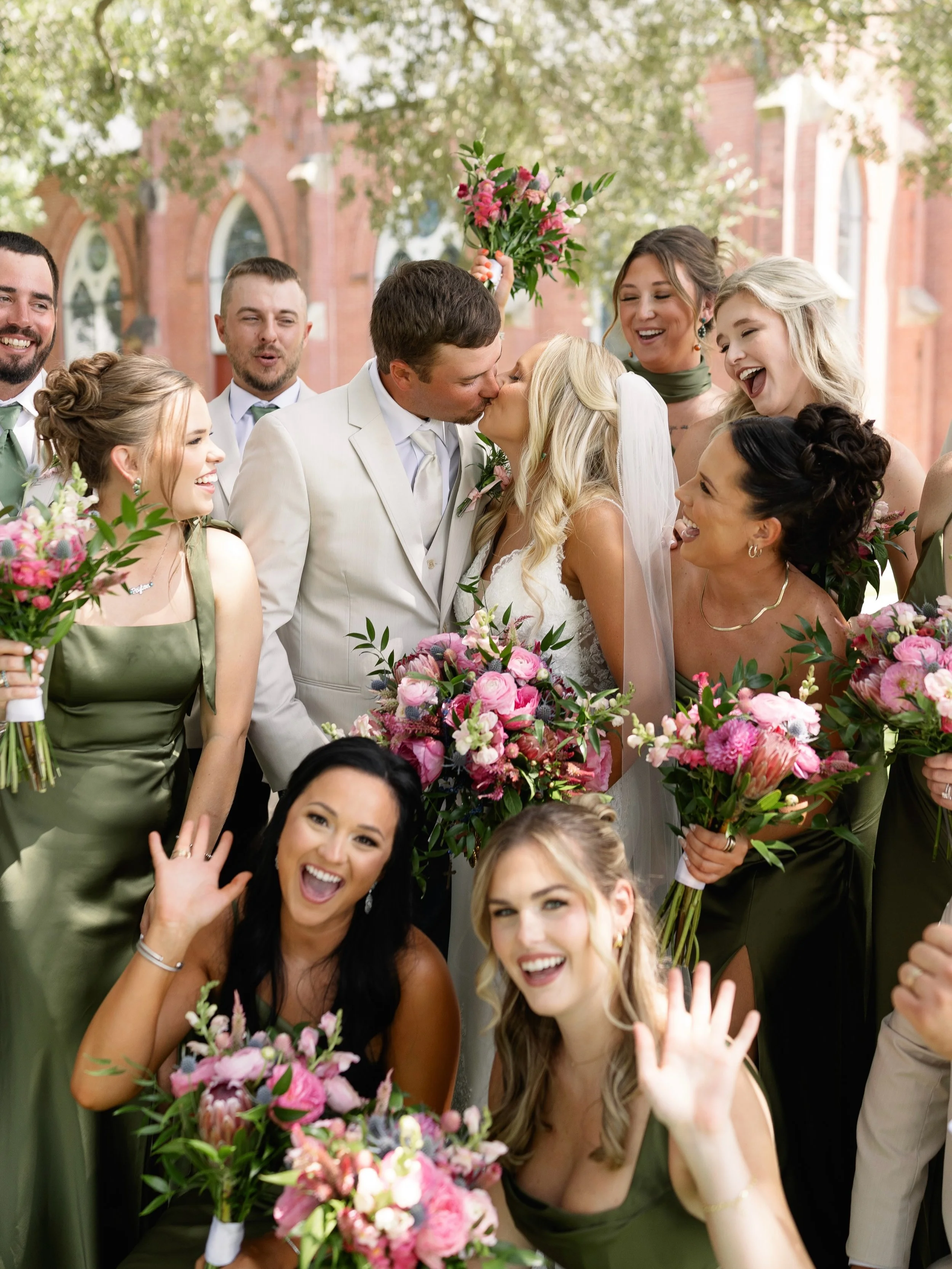 Green &amp; pink = elite color combo 💘 Kaylie + Logan&rsquo;s day out at High Hill was absolutely gorgeous!