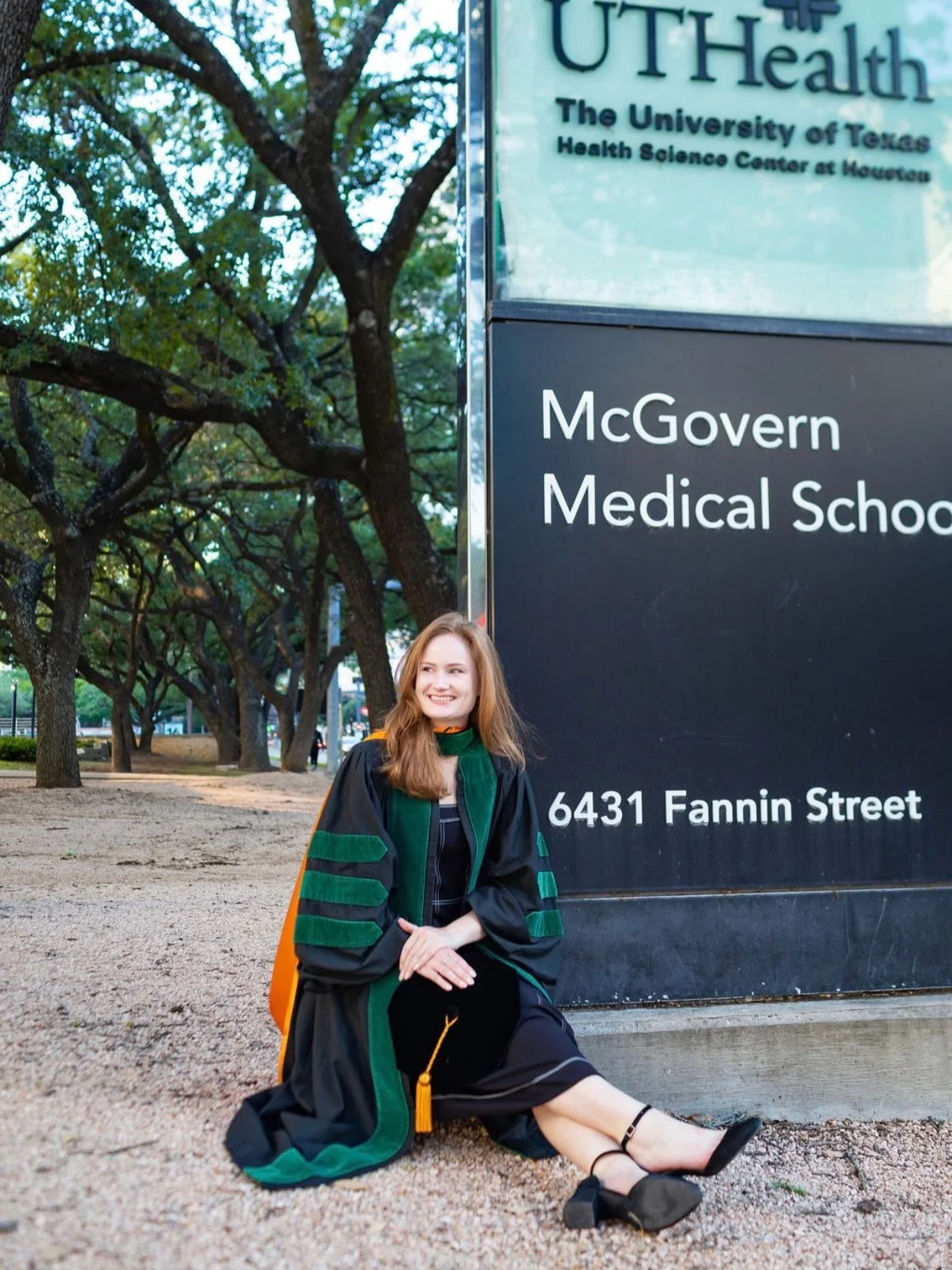 Is there a doctor in the house?? 🎓🩺
.
.
Senior season has always been a favorite of mine, I love celebrating your accomplishments with you!! 

Houston photographer, Houston portrait photographer, Houston senior photographer, Texas photographer, Hou