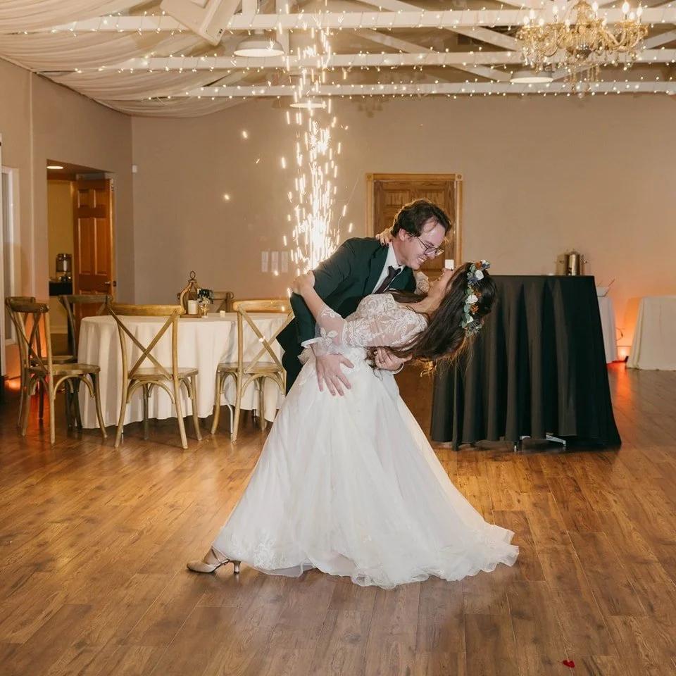 "Thank you again for taking such great care with my dress! It really was perfect! 😊"
My #reallifebride Jessica sent me photos 😍 I will always love rainy day wedding photos because it rained on my wedding day too. Jessica was super easy to