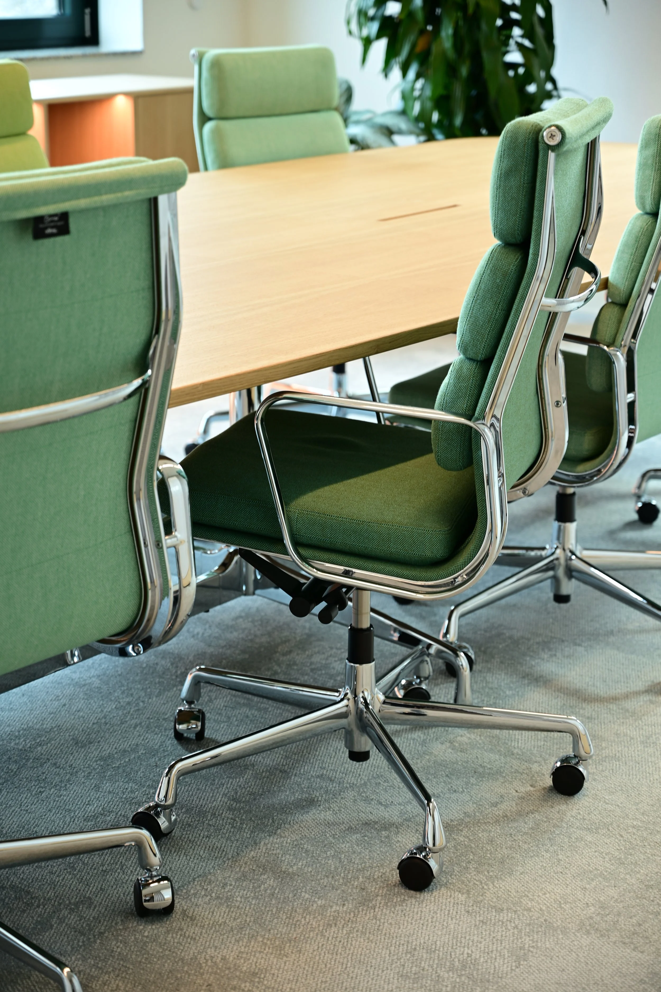 Buro Maak Proxsys Boardroom Vitra.JPG