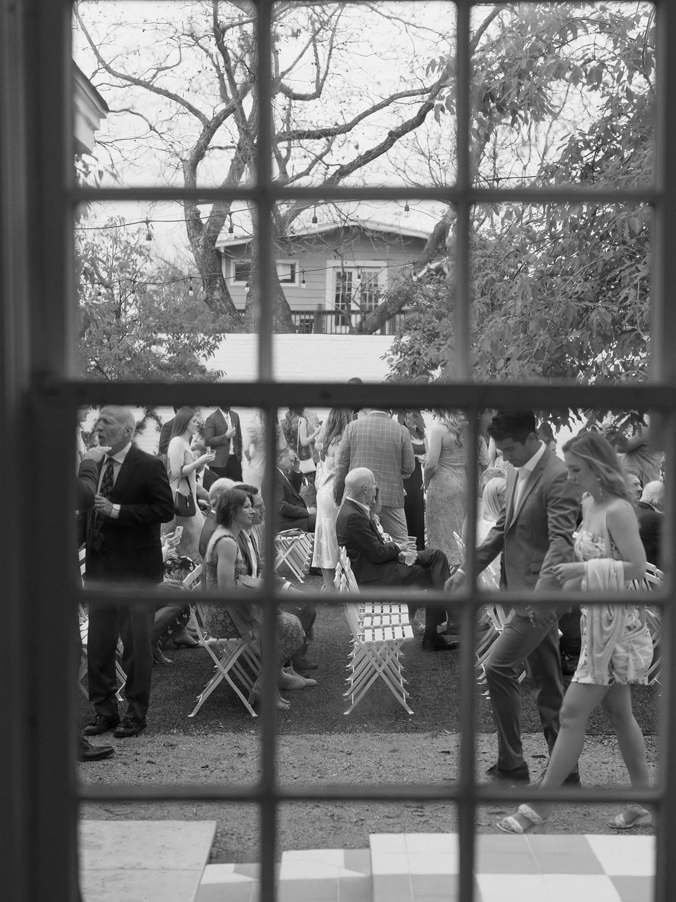Coolest clutch I&rsquo;ve seen at a wedding captured in slide 10 😮&zwj;💨 and yes I&rsquo;m paying attention.

Venue | @wishwellhouse 
Coordination | @elevenrosesevents 
Photographer | @lightasgold 
Florist | @poppyflowersco 
H&amp;MU | @makenzilain