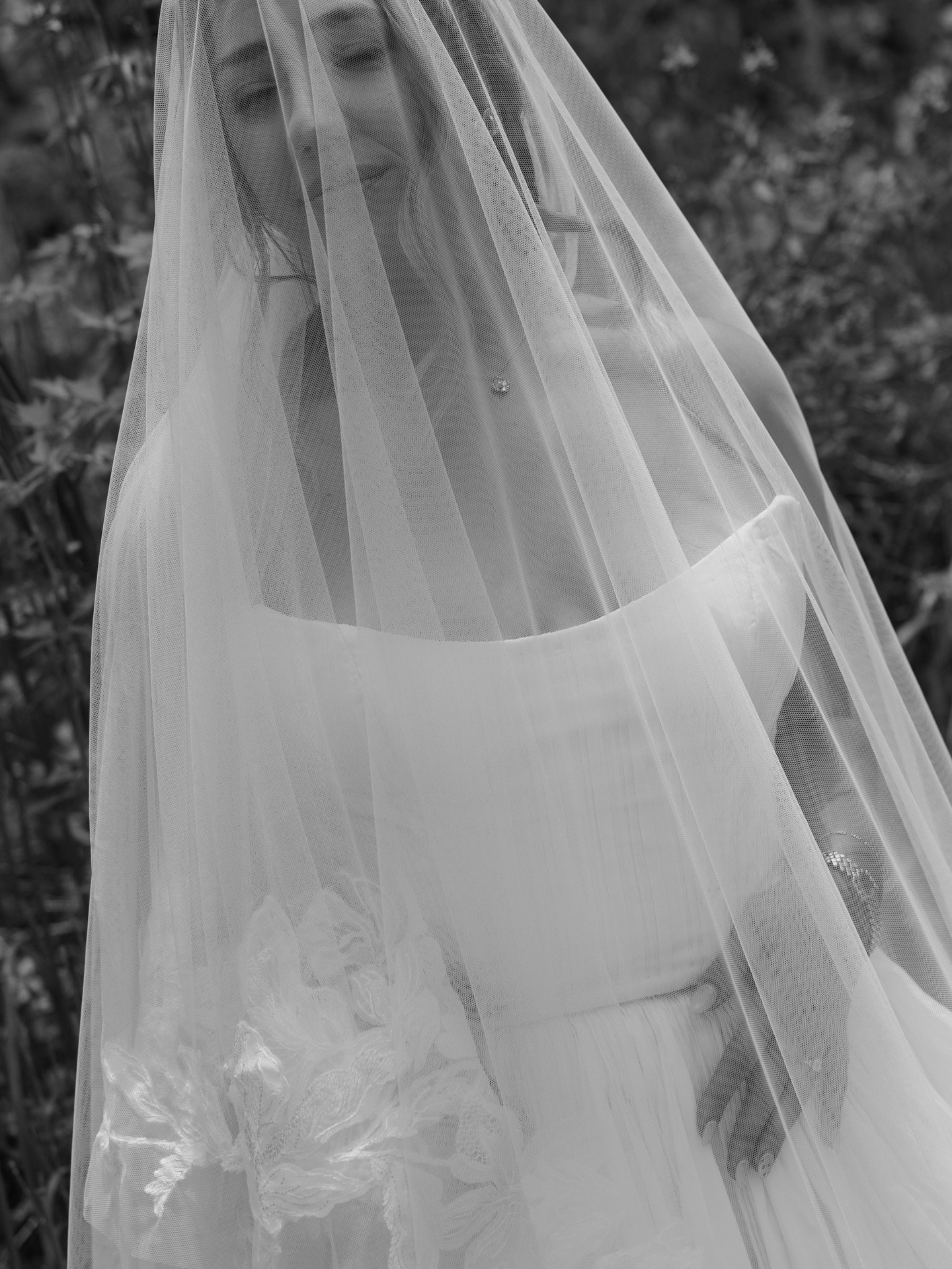Your sign to go all out on the veil 

Venue | @springdalestation 
Planning + design | @theglitteravocado 
Florals | @nativebotanicals 
Photography | @lightasgold 
H&amp;MU | @projectartistry 
Dress | @unbridaledaustin @vagabond_bridal 
Stationary | @