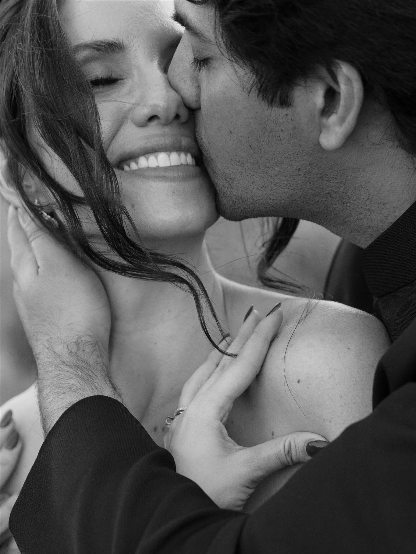 Hundreds of photos of them being the cutest ever 🫠

@bianca.pisa @utgolfclub @texas_blooms @silkandglow @sugarshakerbakery @chadleedysax @djdnoatx