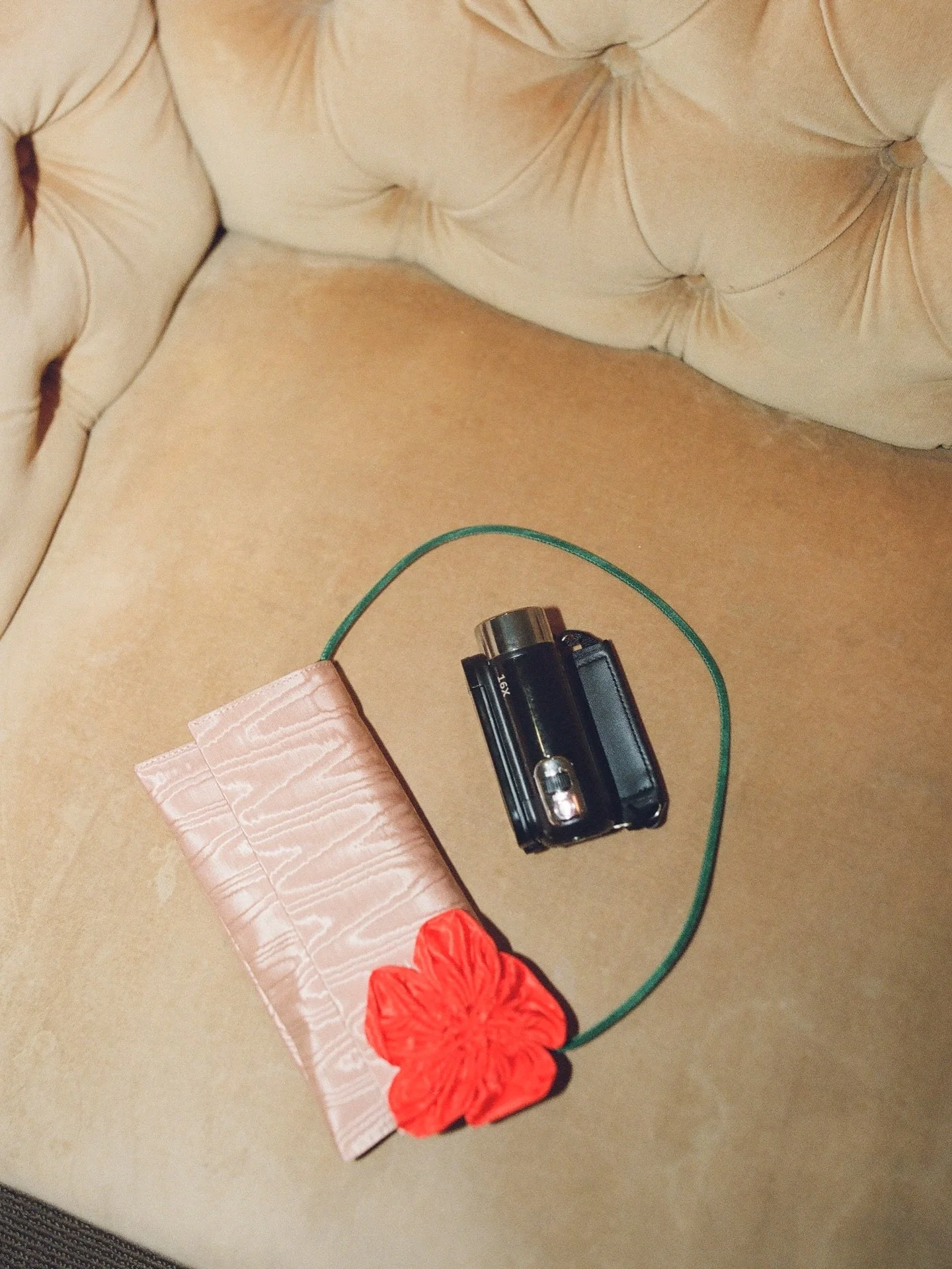 Obsessed with T and J&rsquo;s super documentary get ready &mdash; mix of digi + film 🫶🏻

@kristincatterevents @lightasgold @hotelella @_sayitwith_flowers @anastasiamuatx @sugarmamasbakeshopatx @hyperhythm