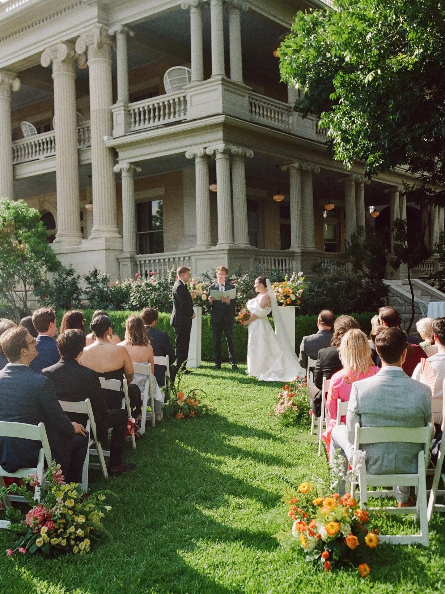 Tatum + Jon // Hotel Ella, Austin TX

A day where I was only asked to show up and be observant. T + J wanted a 100% documentary day, and turns out, that was more than enough 🫶🏻

Film + digi

@kristincatterevents @lightasgold @hotelella @_sayitwith_
